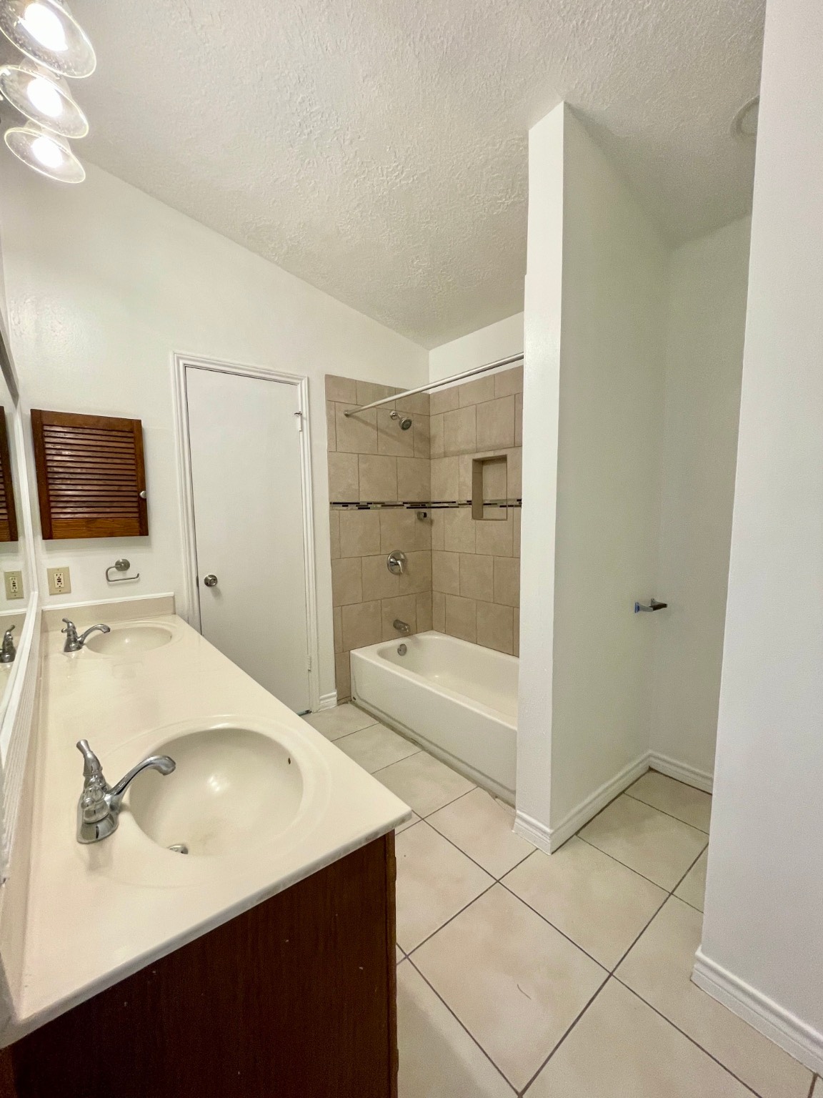 7014 Caladero Drive Property Photo 24