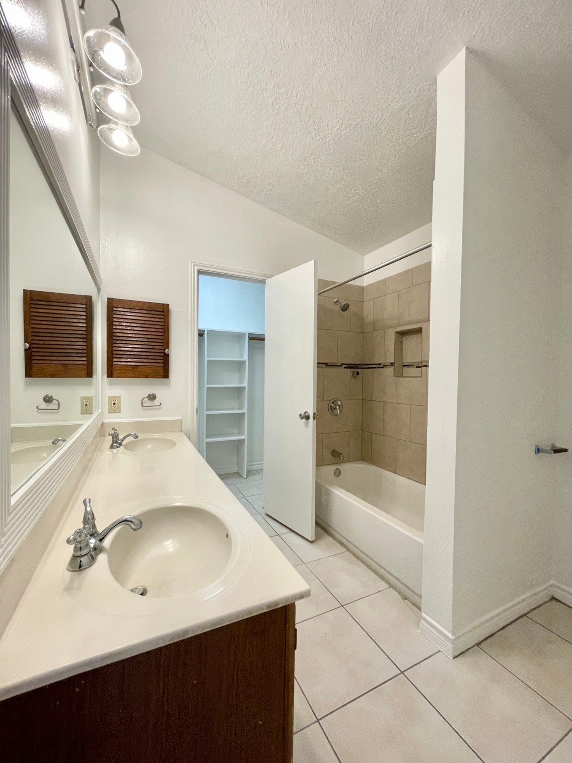 7014 Caladero Drive Property Photo 25