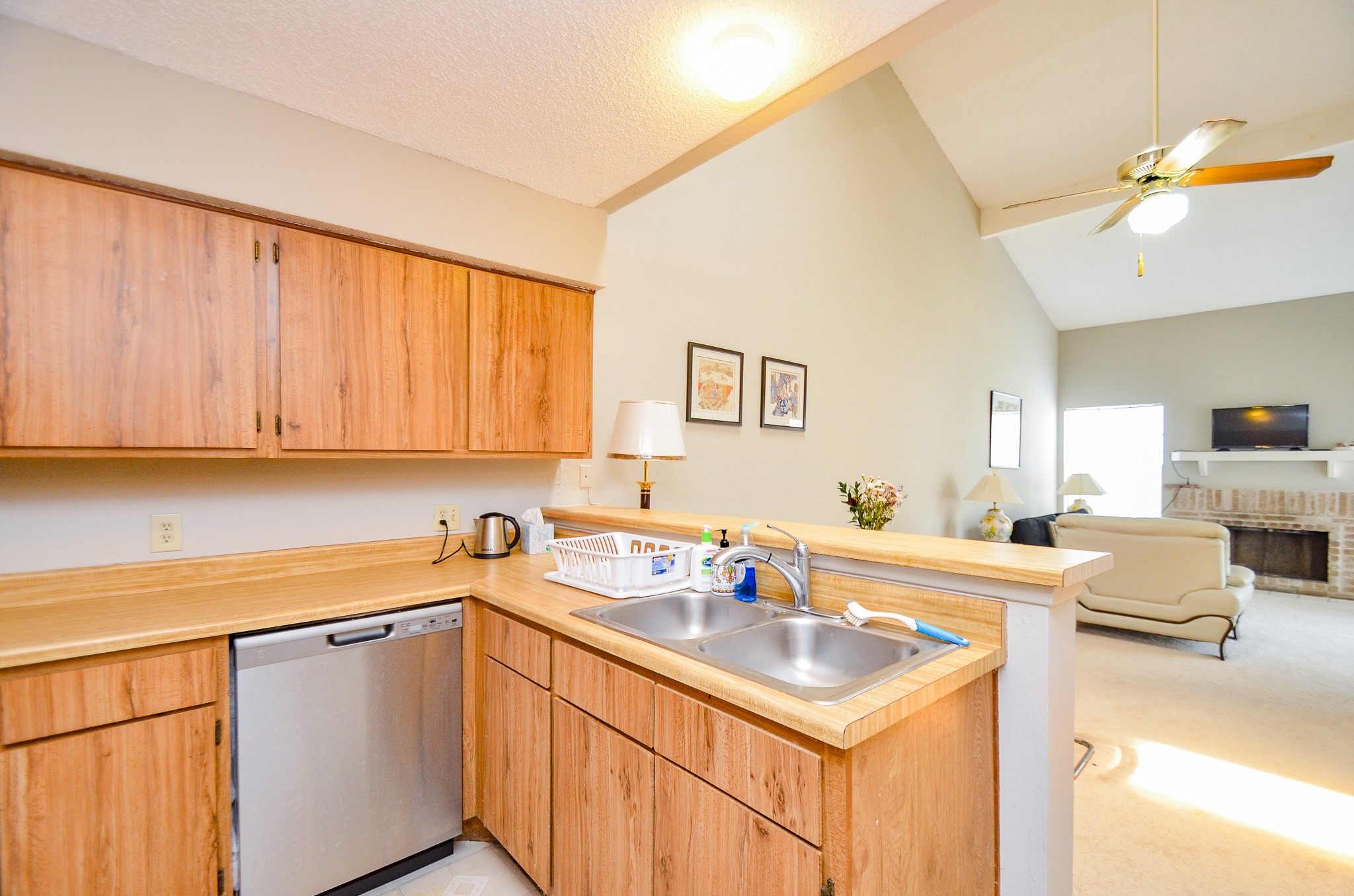 6211 Ludington Drive 21-909 Property Photo 12