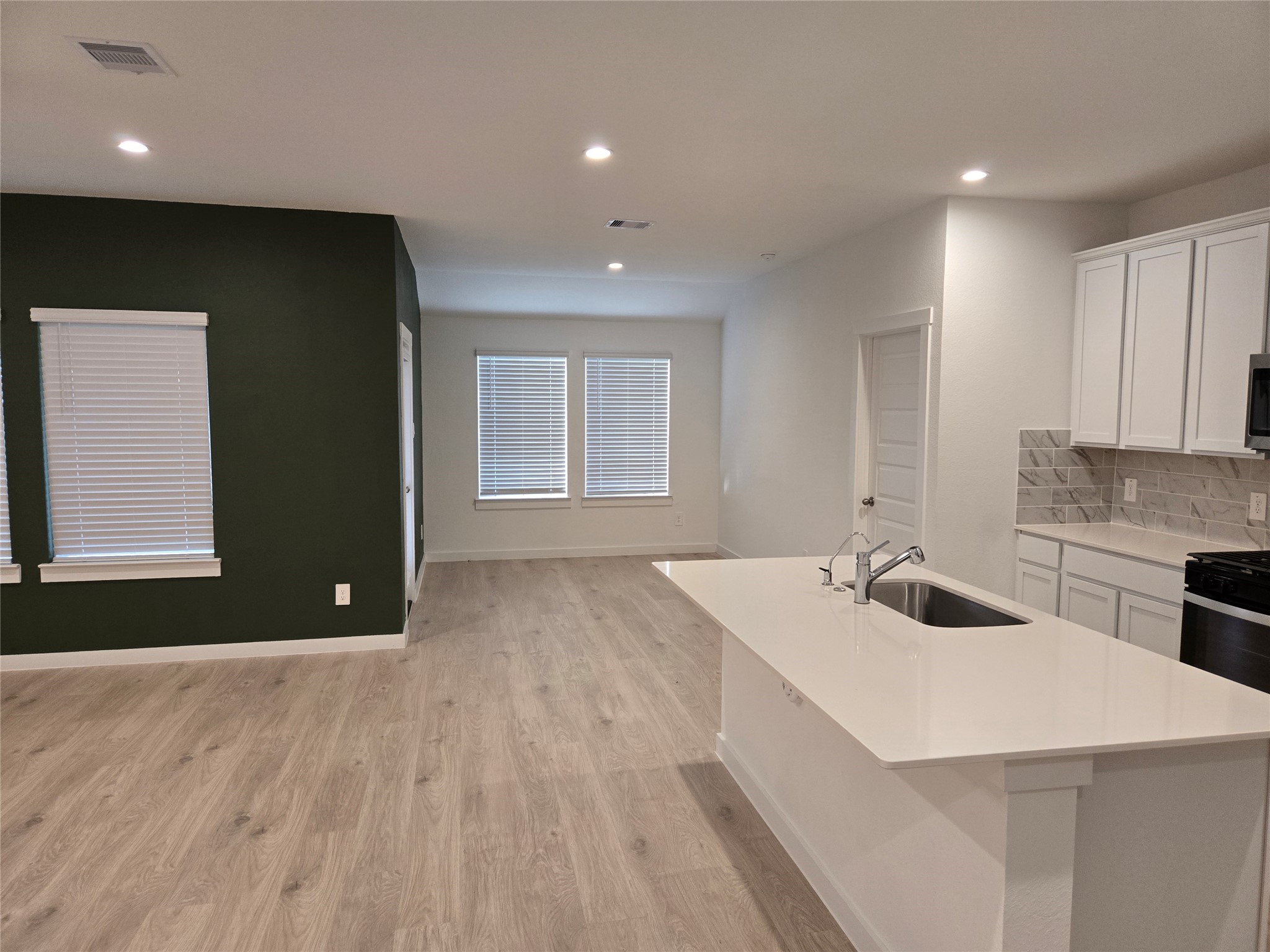 31710 Carlisle Cv Court Property Photo 6