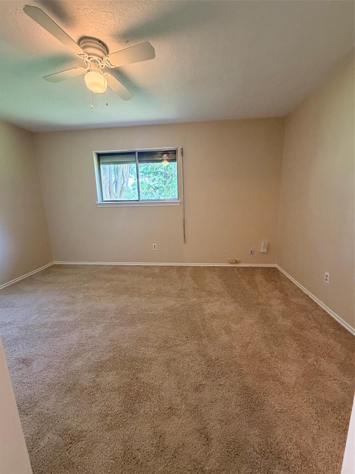3307 S Peach Hollow Circle Property Photo 8