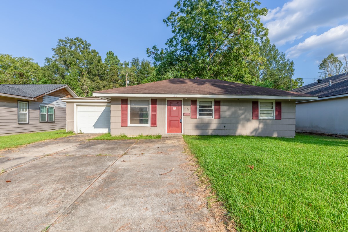 5270 Spencer Drive Property Photo 1