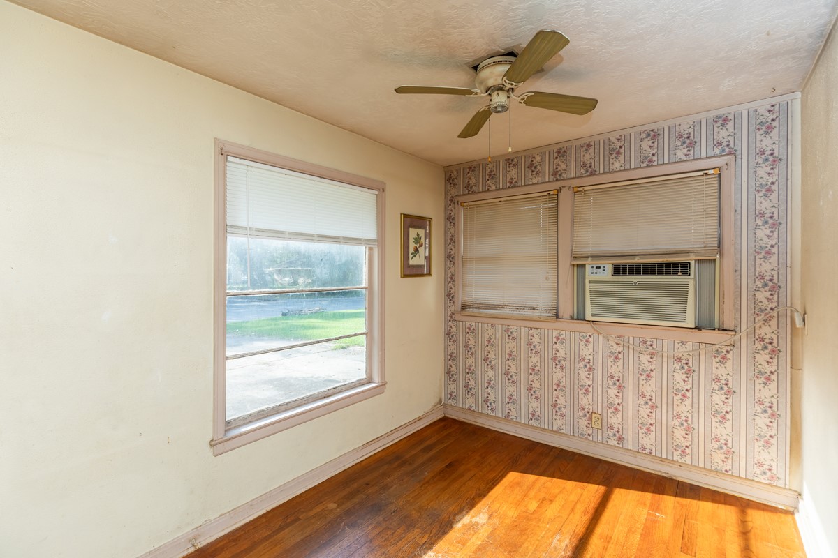 5270 Spencer Drive Property Photo 6