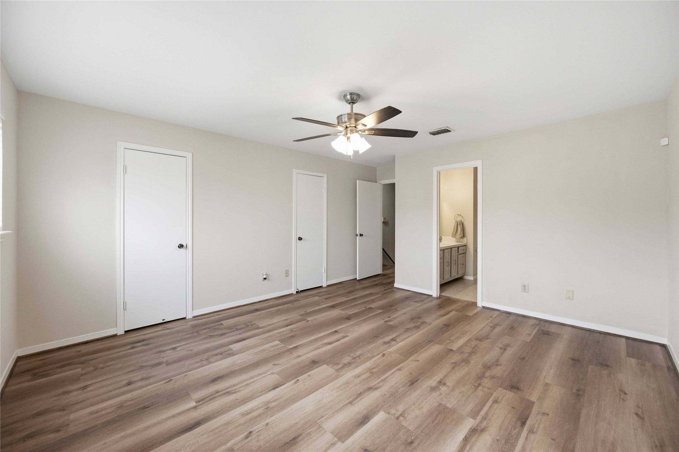 10336 Briar Forest Drive Property Photo 12