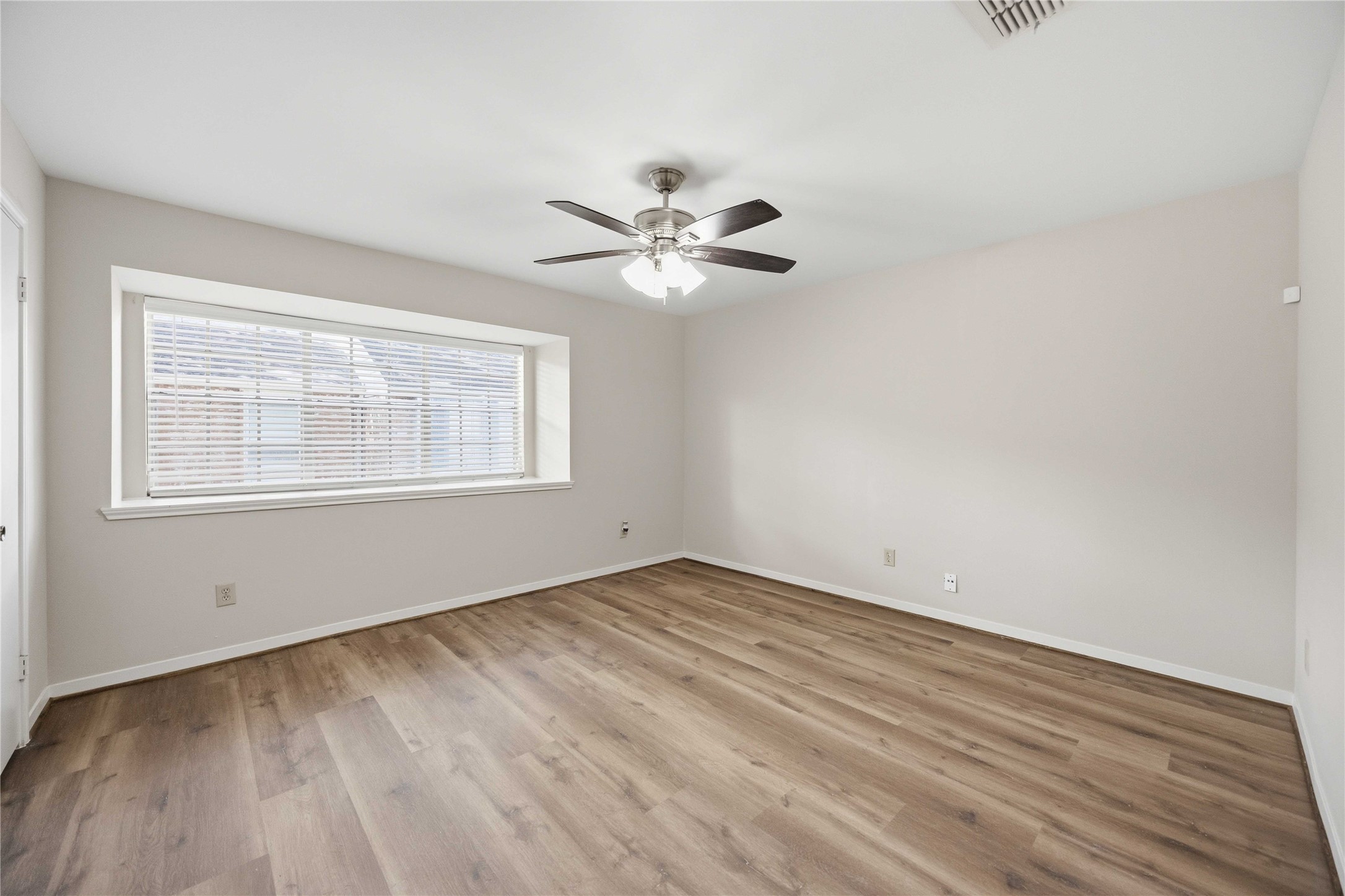 10336 Briar Forest Drive Property Photo 14