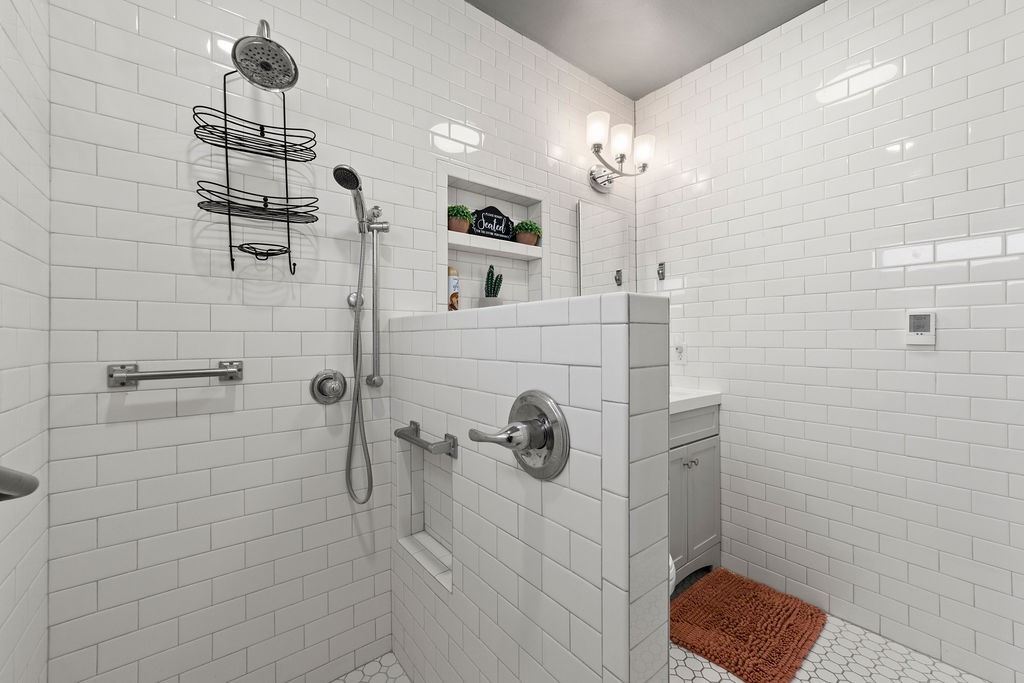 605 N Robinson Avenue Property Photo 27