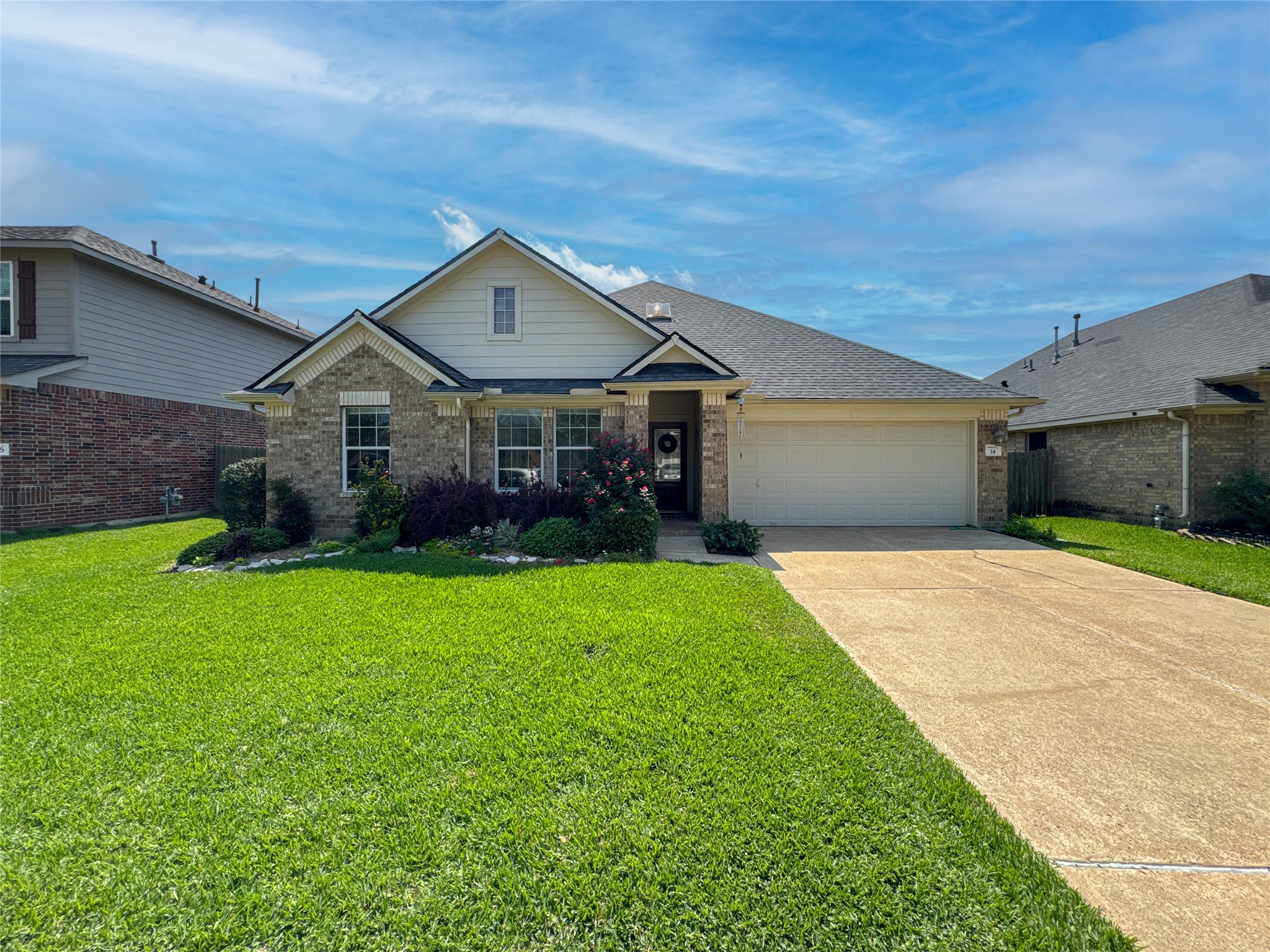 14 Palmdale Lane Property Photo 1