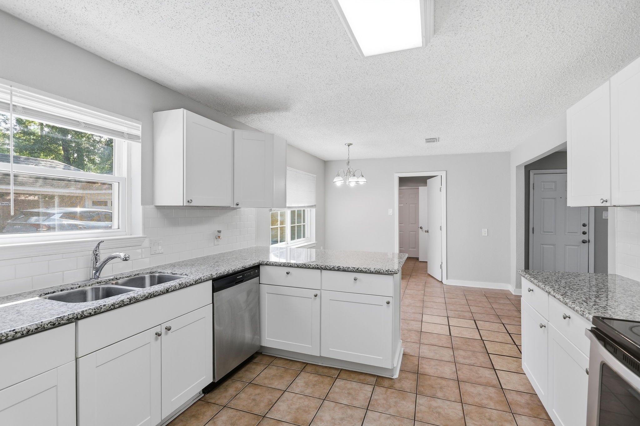 1115 Tigris Lane Property Photo 12