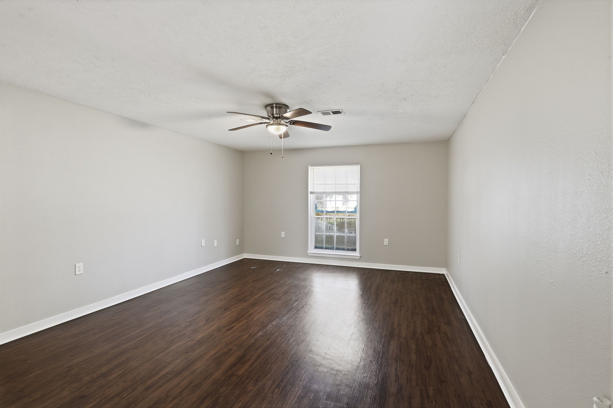 1115 Tigris Lane Property Photo 22