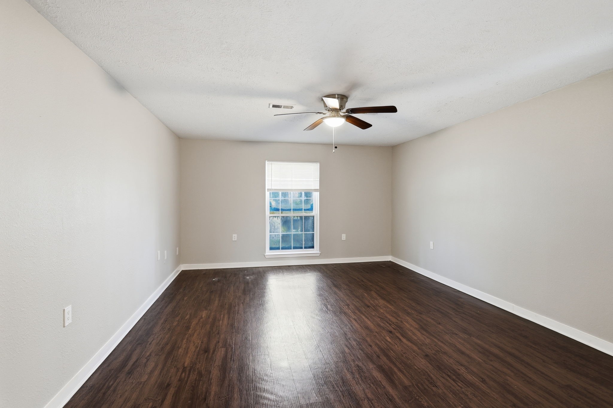 1115 Tigris Lane Property Photo 23