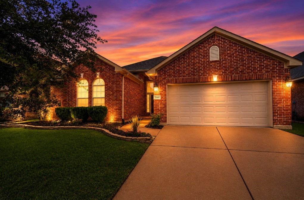21610 Avalon Queen Drive Property Photo 2
