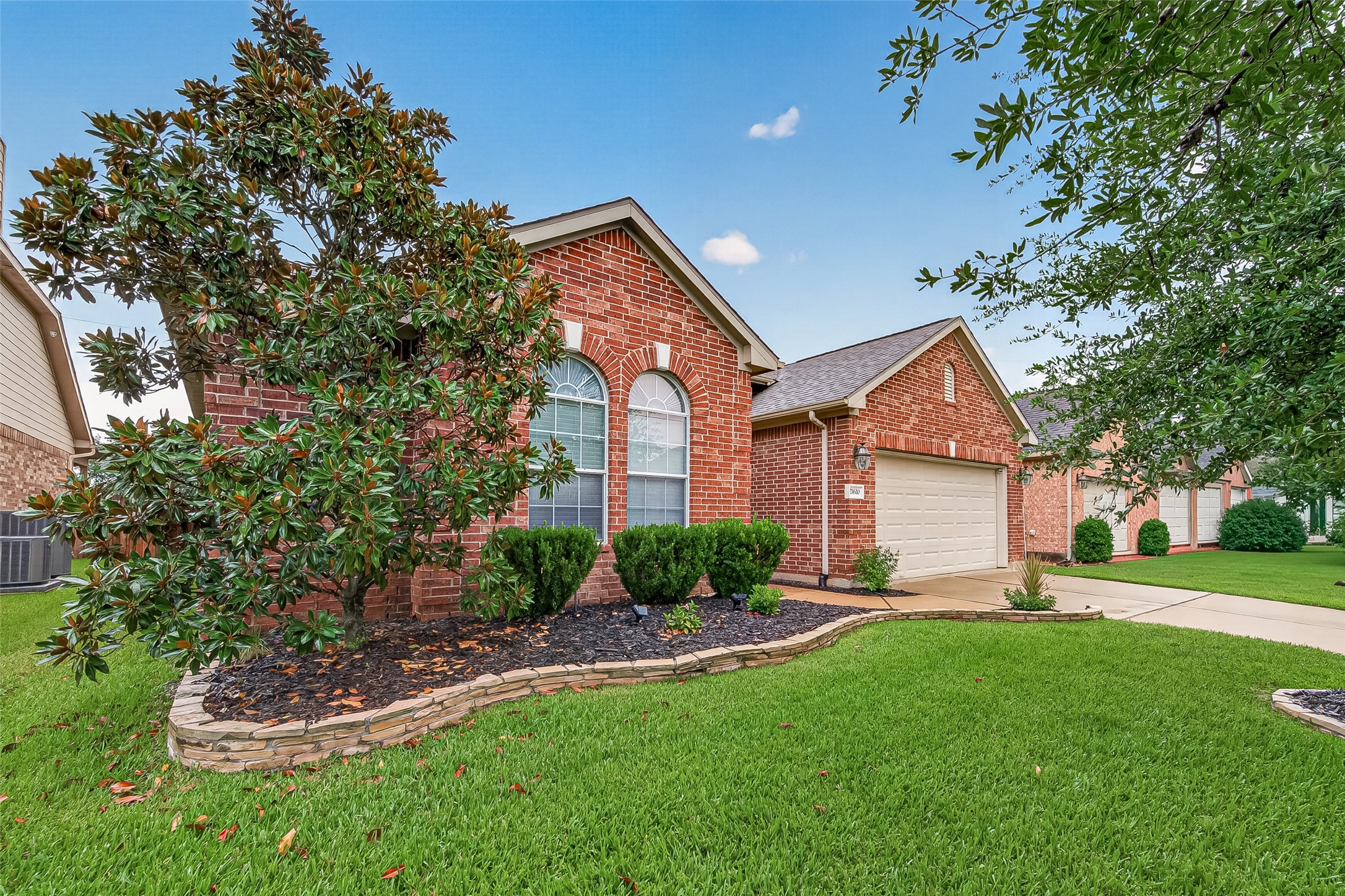 21610 Avalon Queen Drive Property Photo 3