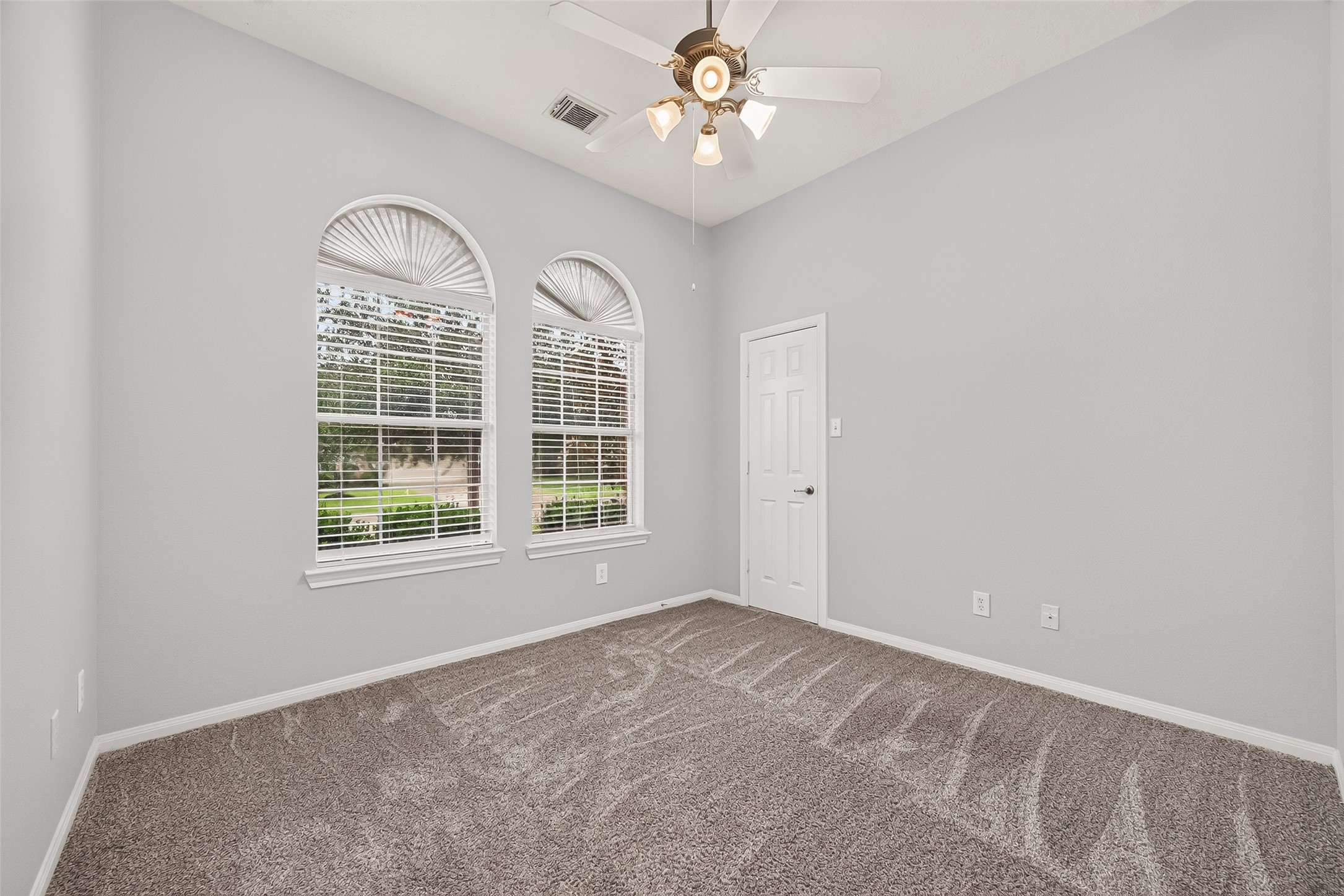 21610 Avalon Queen Drive Property Photo 16