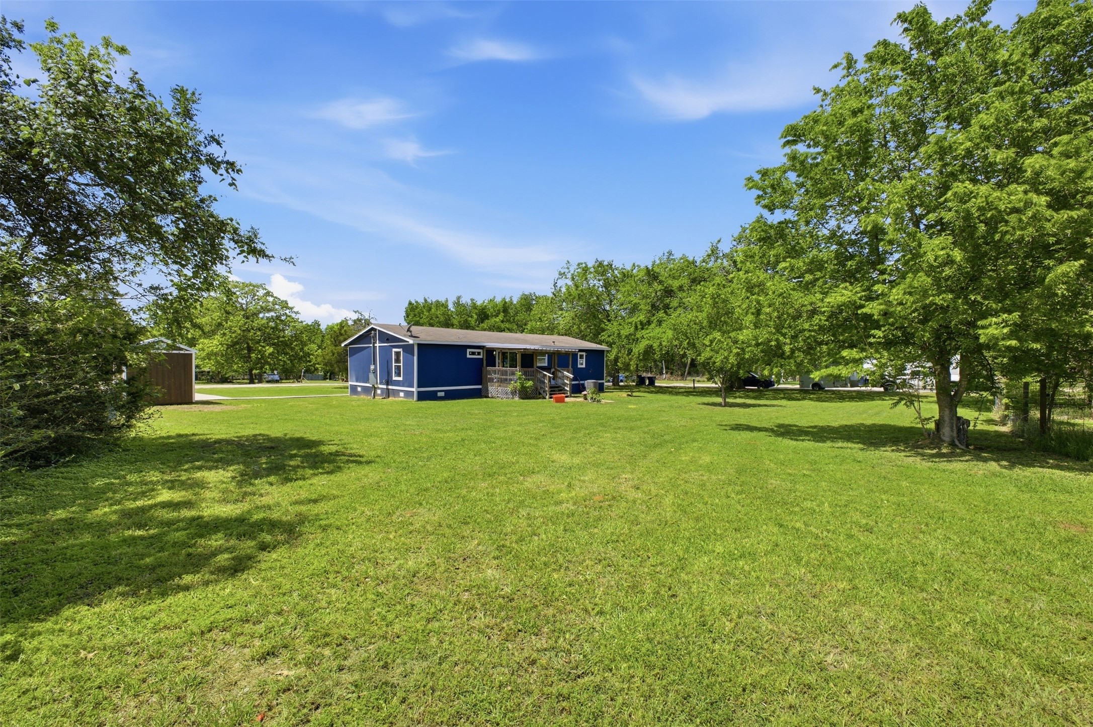 704 Riley Street Property Photo 16
