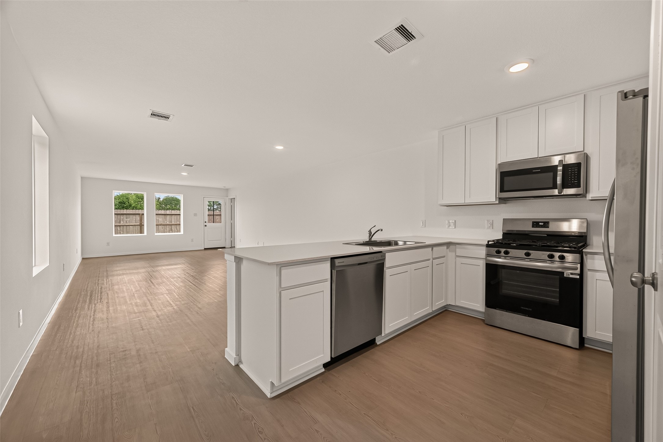 7814 Lavender Jade Drive Property Photo 4