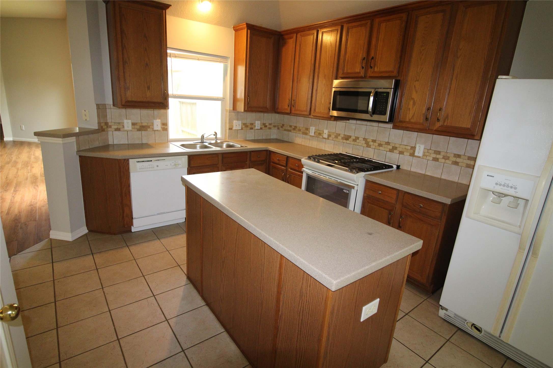 1011 Lexington Green Drive Property Photo 10