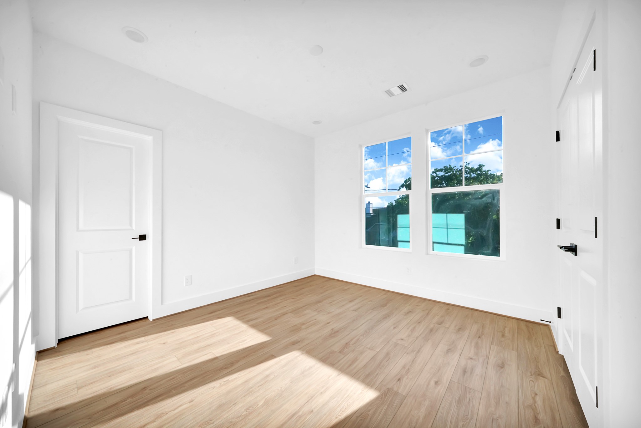 7825 Colonial Lane Property Photo 11