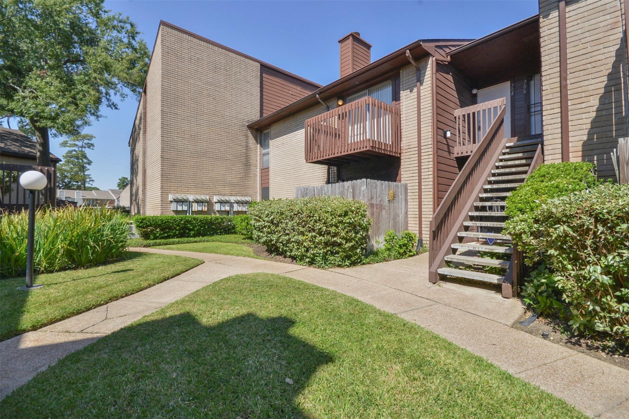 12905 Woodforest Bl # 704, Houston Tx 77015 Property Photo 1