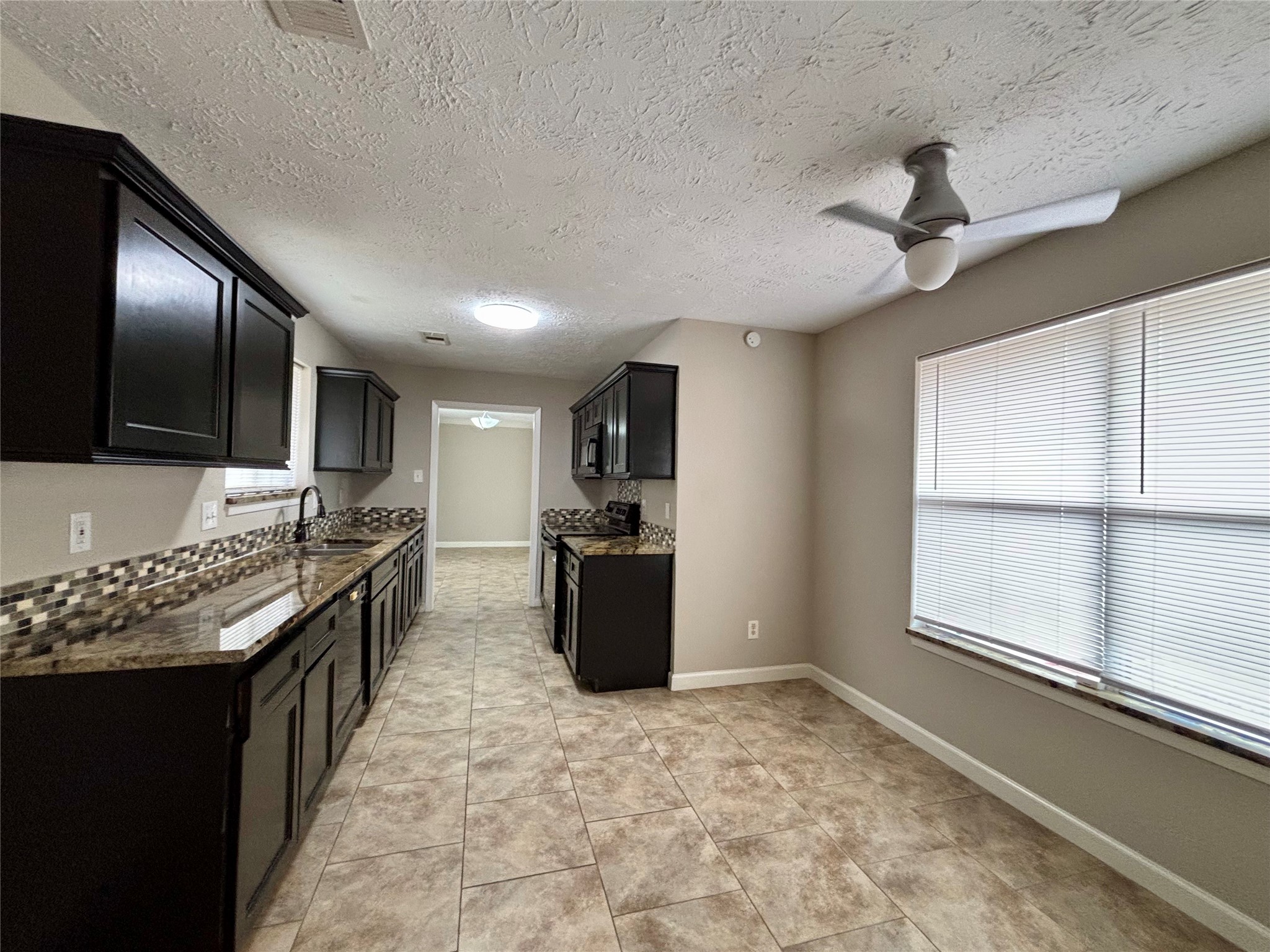 2111 Squire Dobbins Property Photo 3