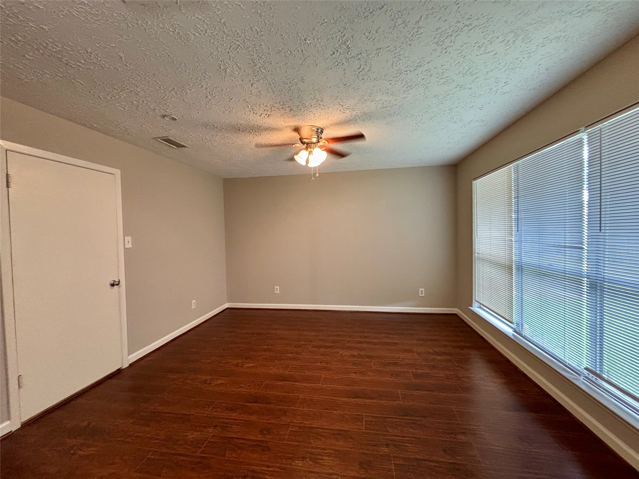 2111 Squire Dobbins Property Photo 6