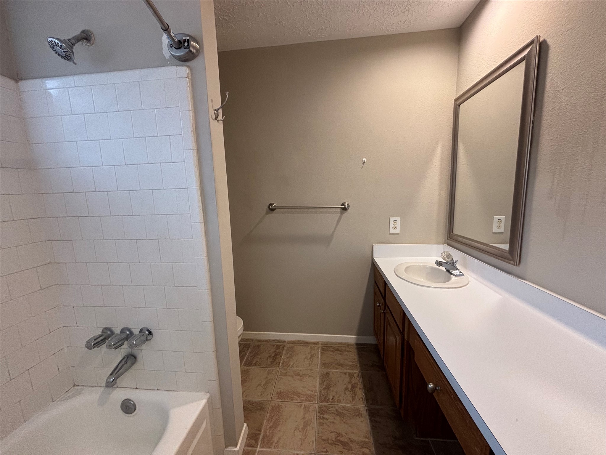 2111 Squire Dobbins Property Photo 11