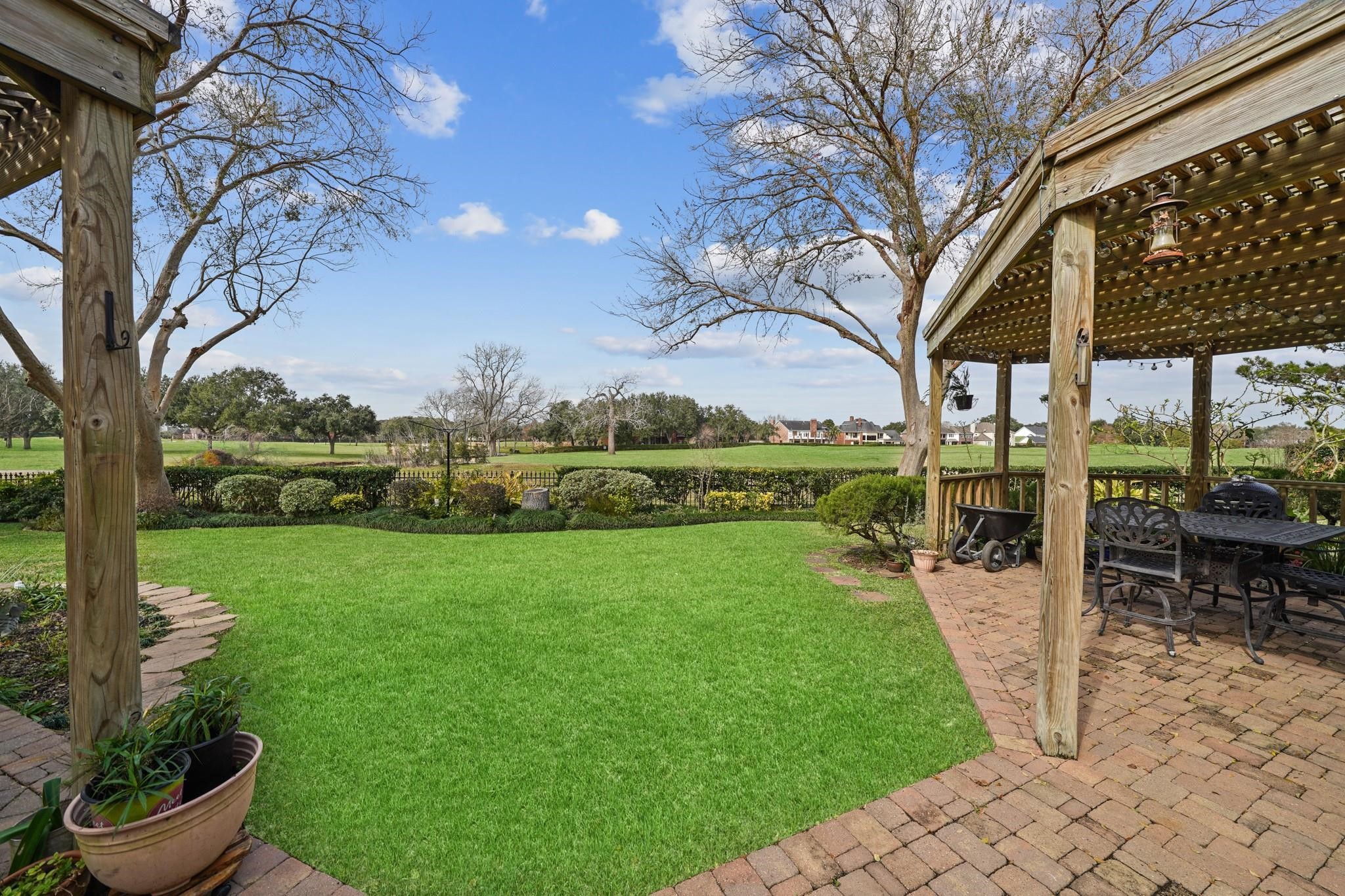 25 The Oval Street Property Photo 31