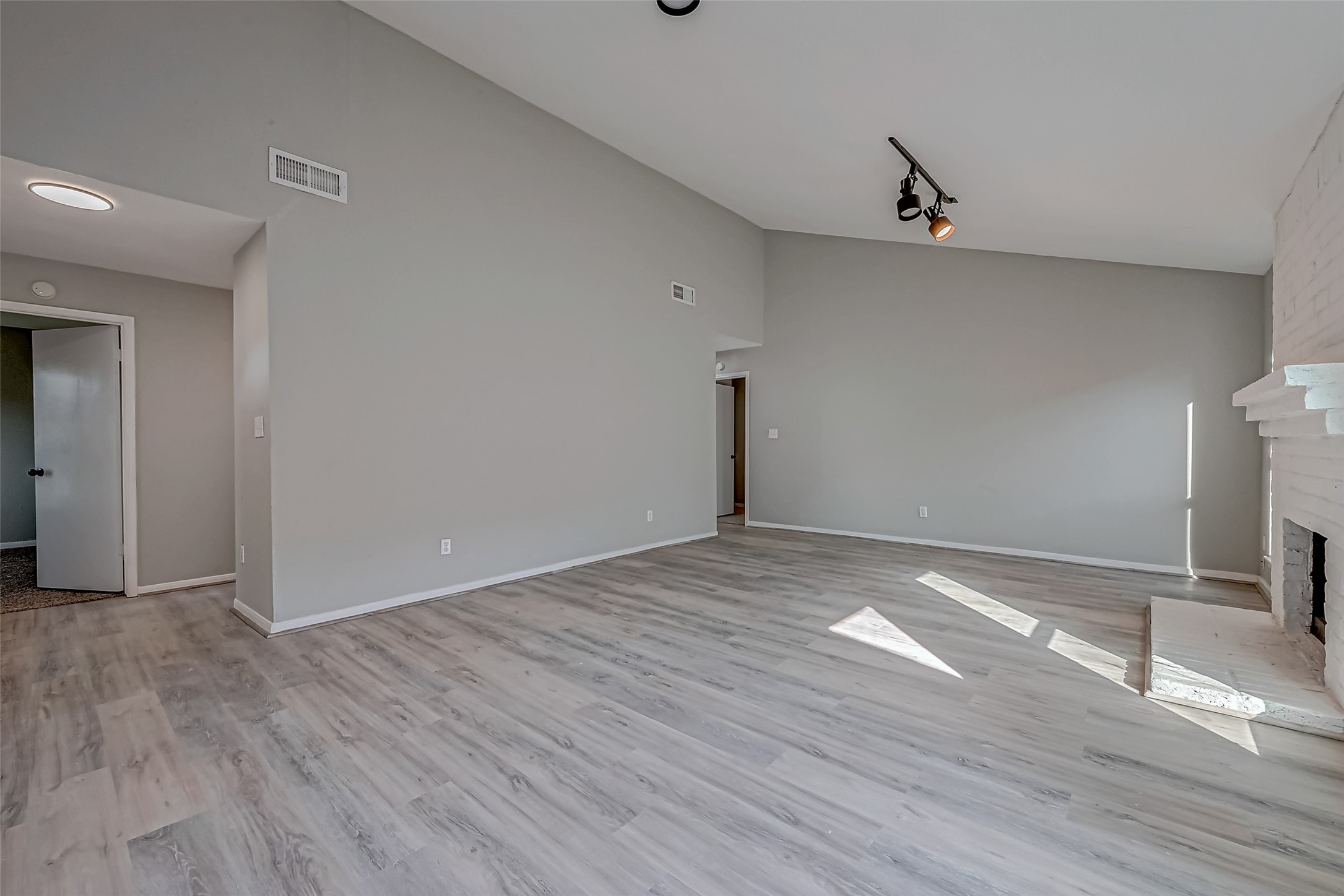 12802 Sunset Dune Drive Property Photo 9