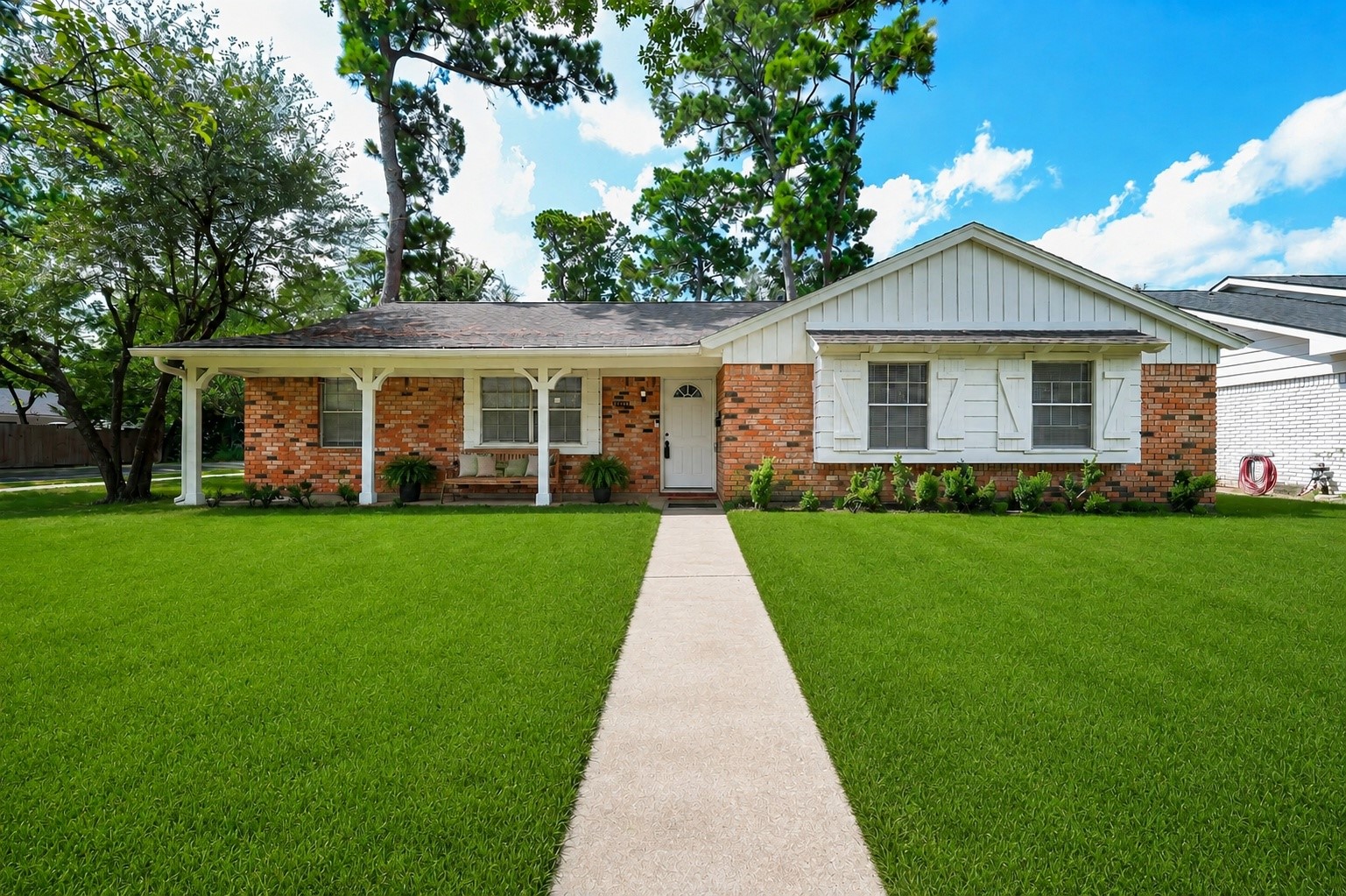 10003 Warwana Road Property Photo 1