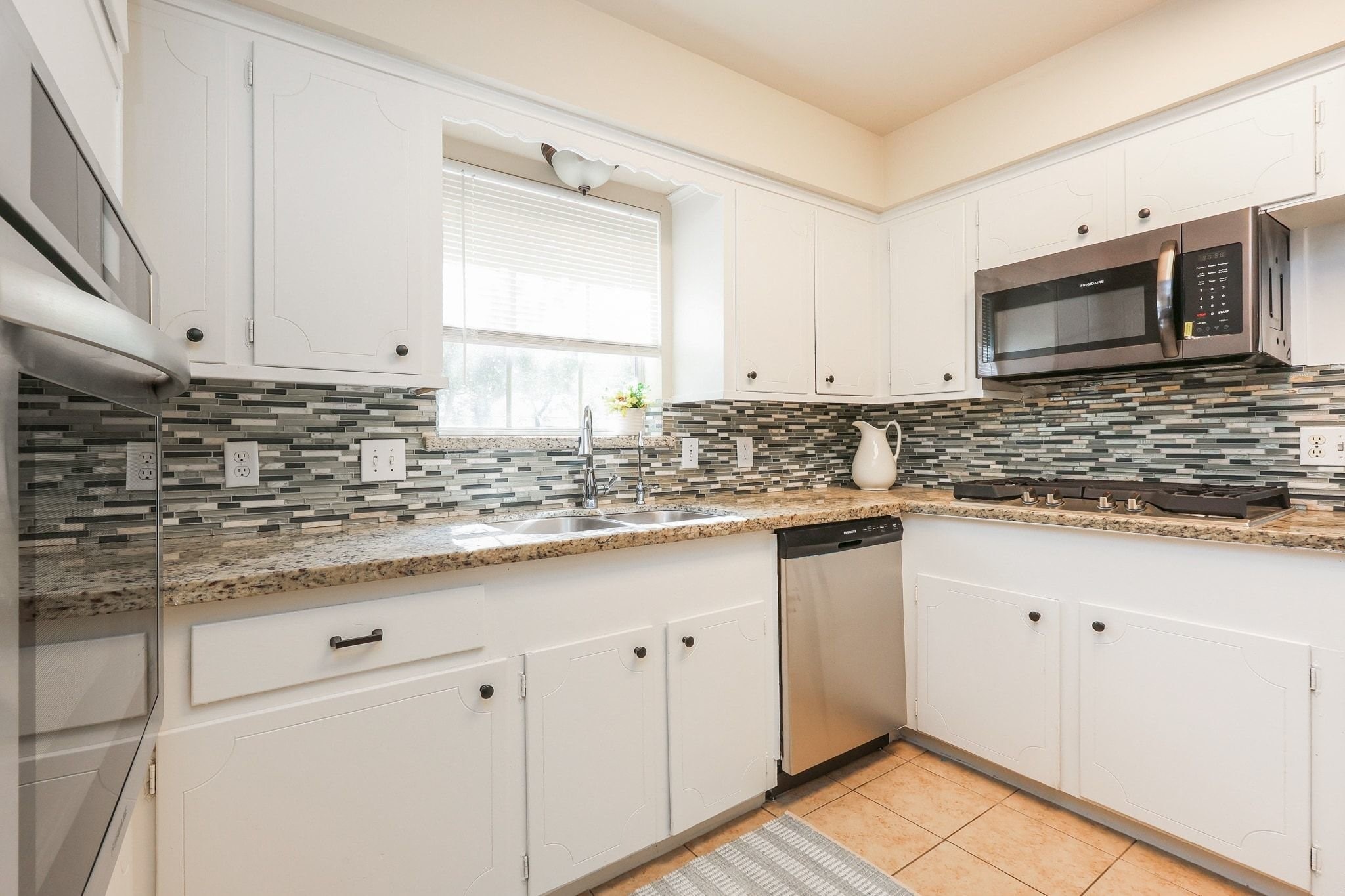 10003 Warwana Road Property Photo 4