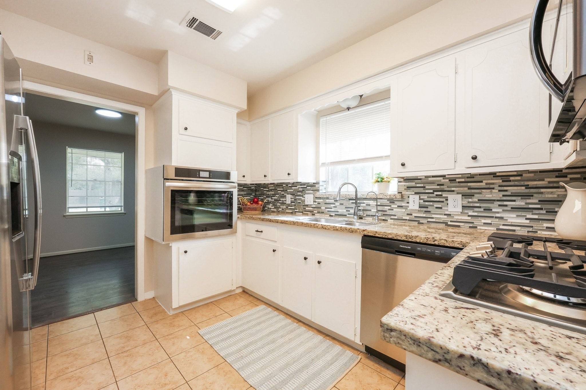 10003 Warwana Road Property Photo 5
