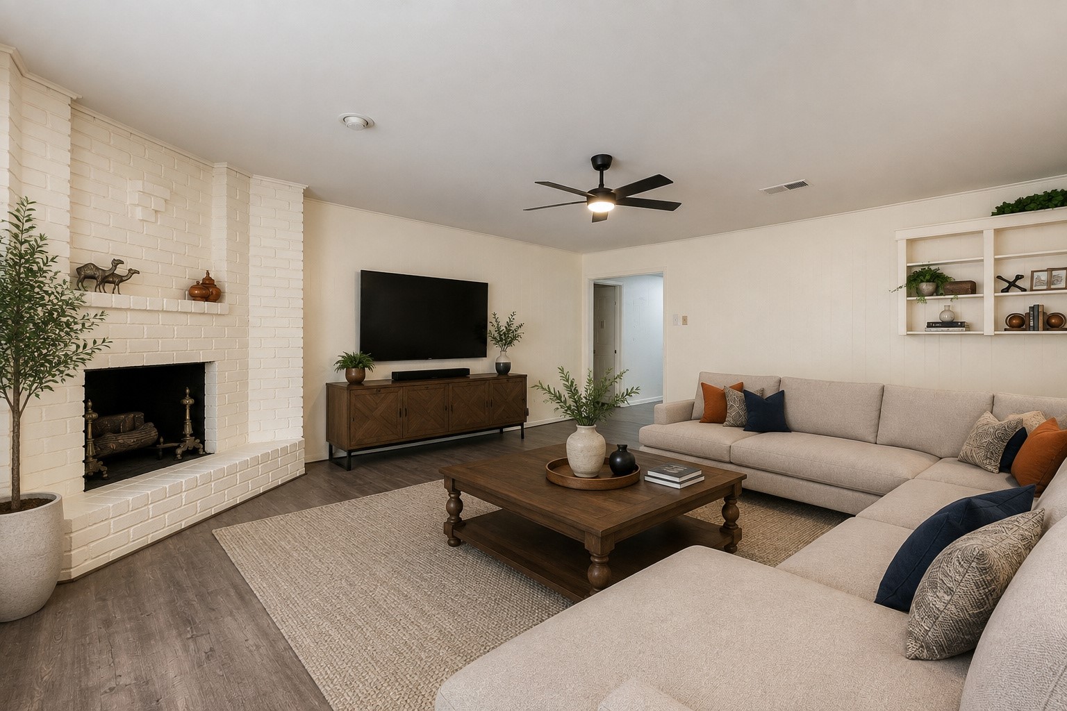 10003 Warwana Road Property Photo 7