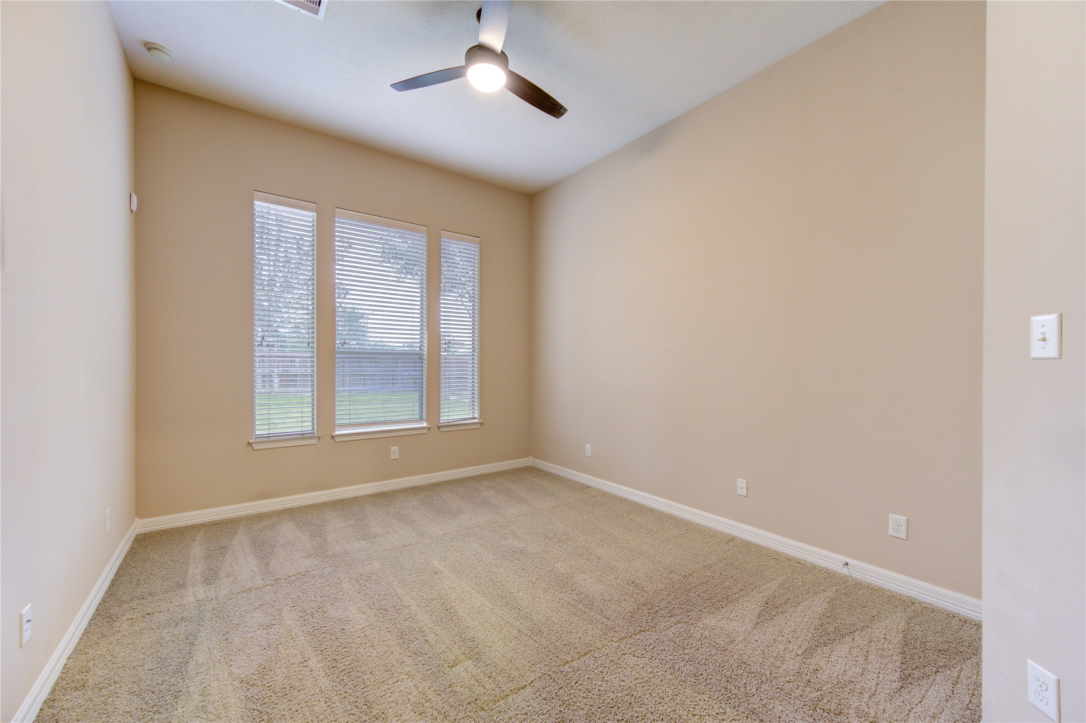 4610 Seguin Valley Drive Property Photo 15