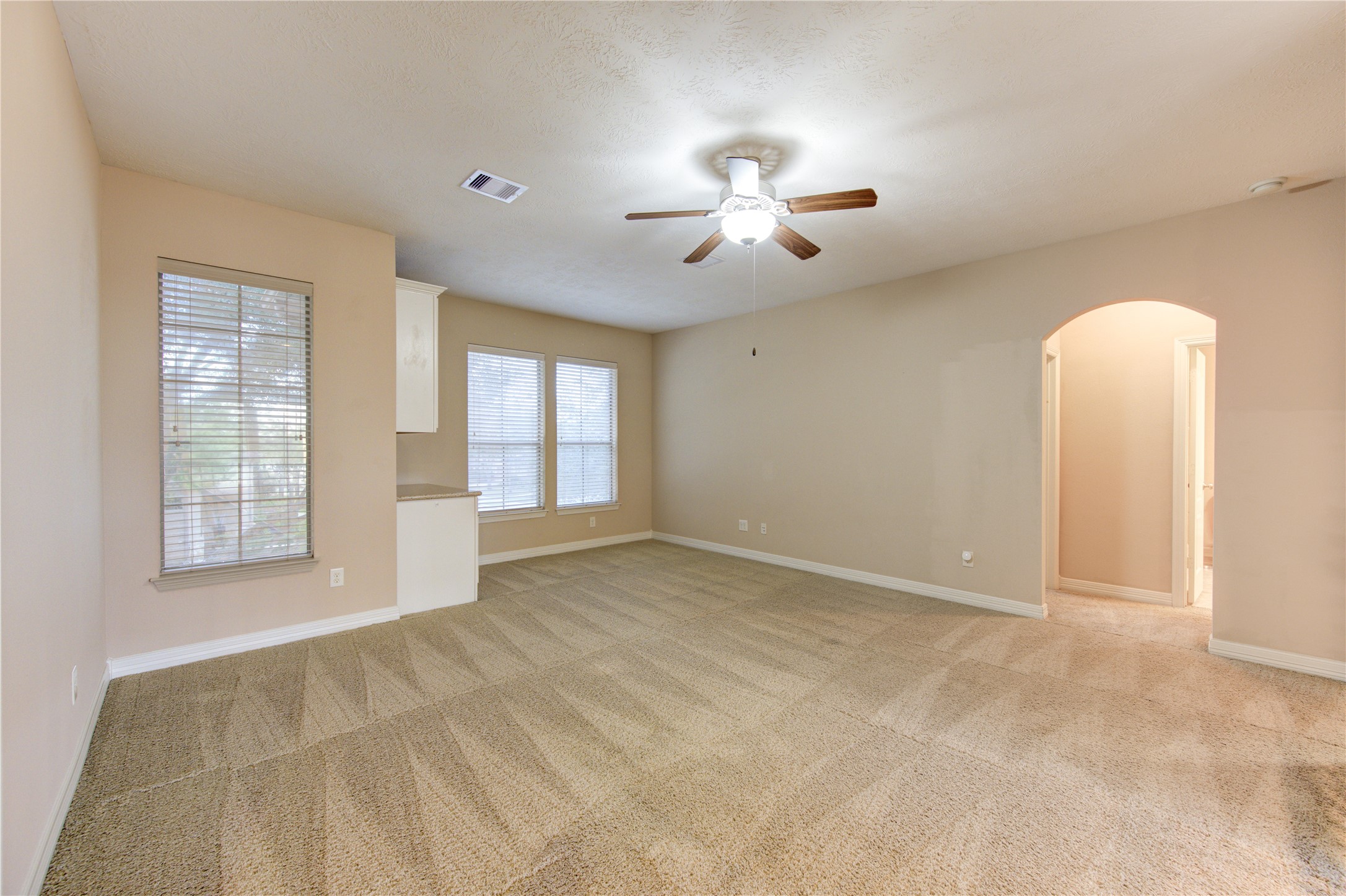 4610 Seguin Valley Drive Property Photo 32