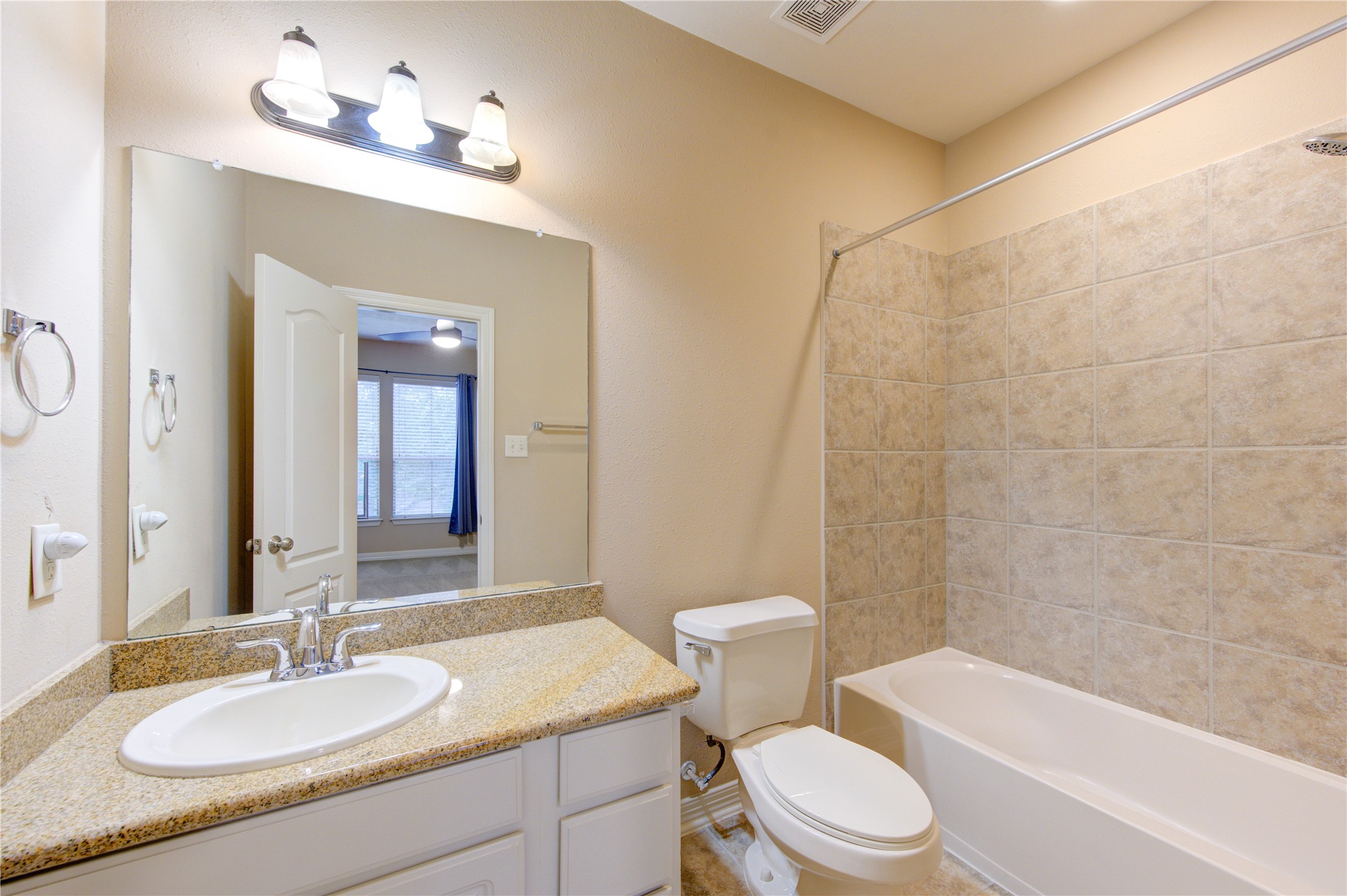 4610 Seguin Valley Drive Property Photo 35
