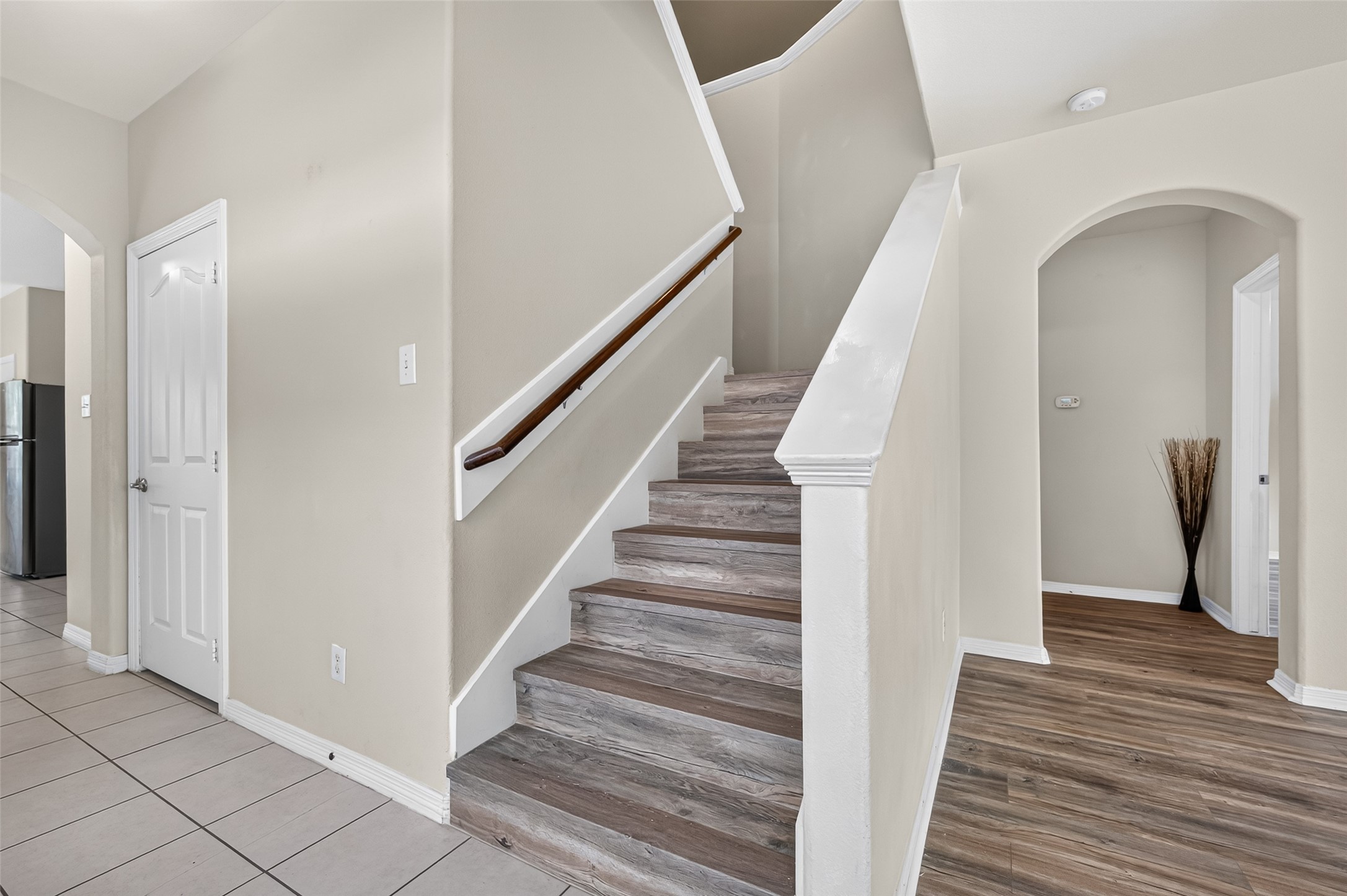 8907 Kleewood Drive Property Photo 12