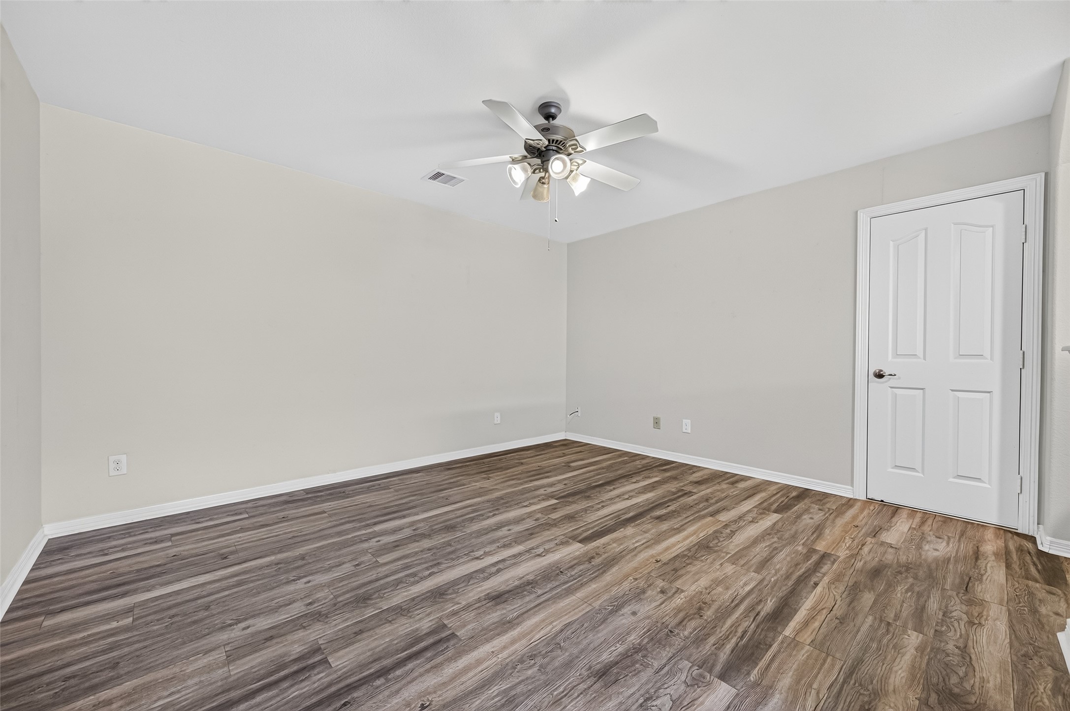 8907 Kleewood Drive Property Photo 37