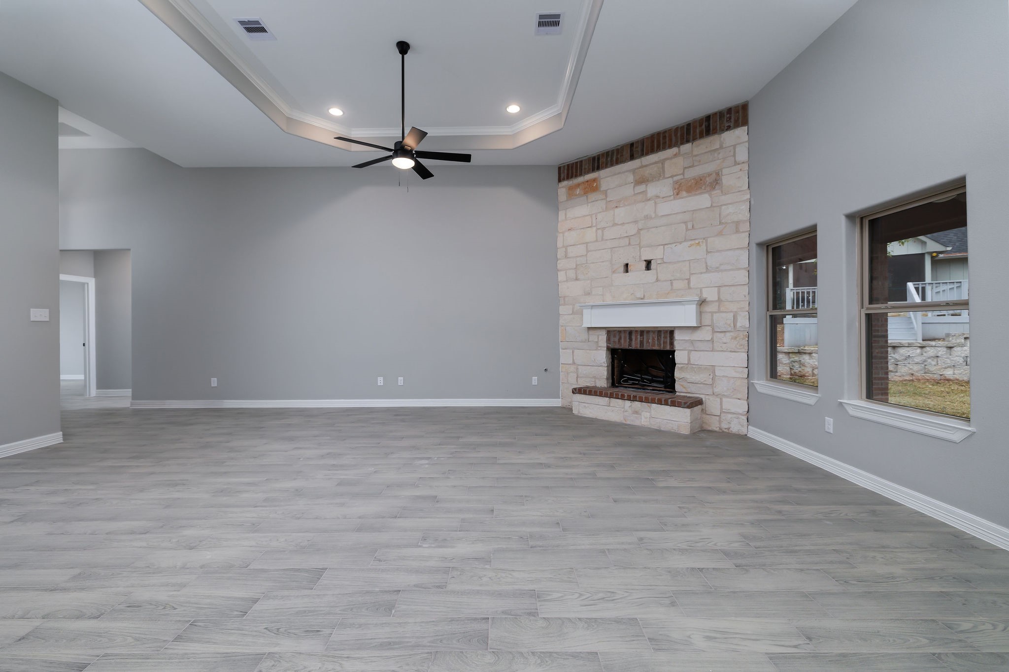 1737 E Lake Drive Property Photo 8
