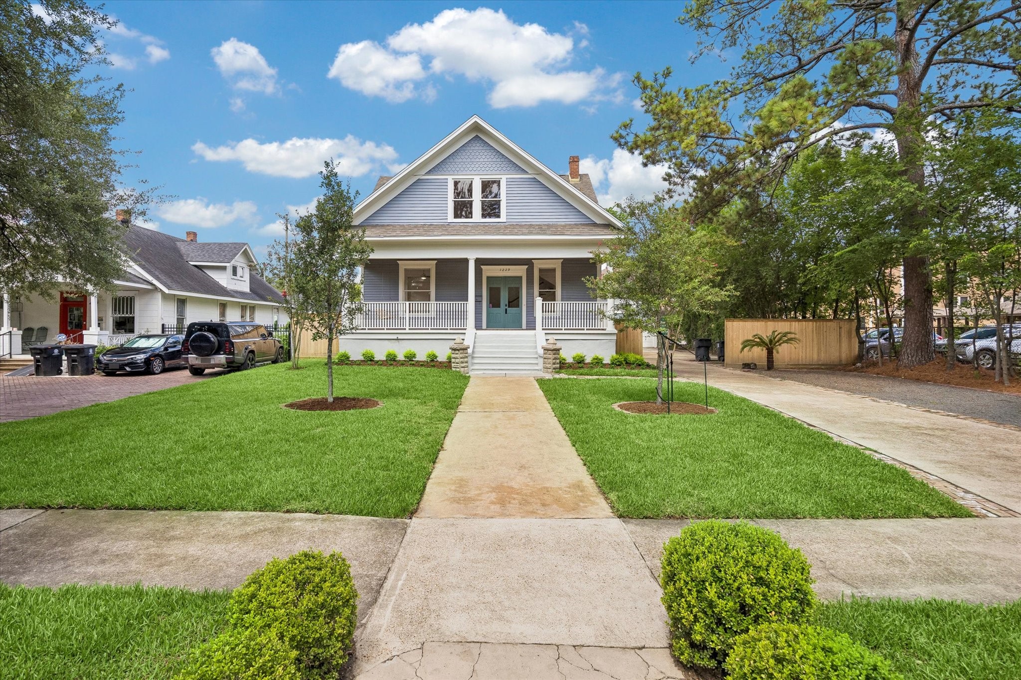 1229 Heights Boulevard Property Photo 3