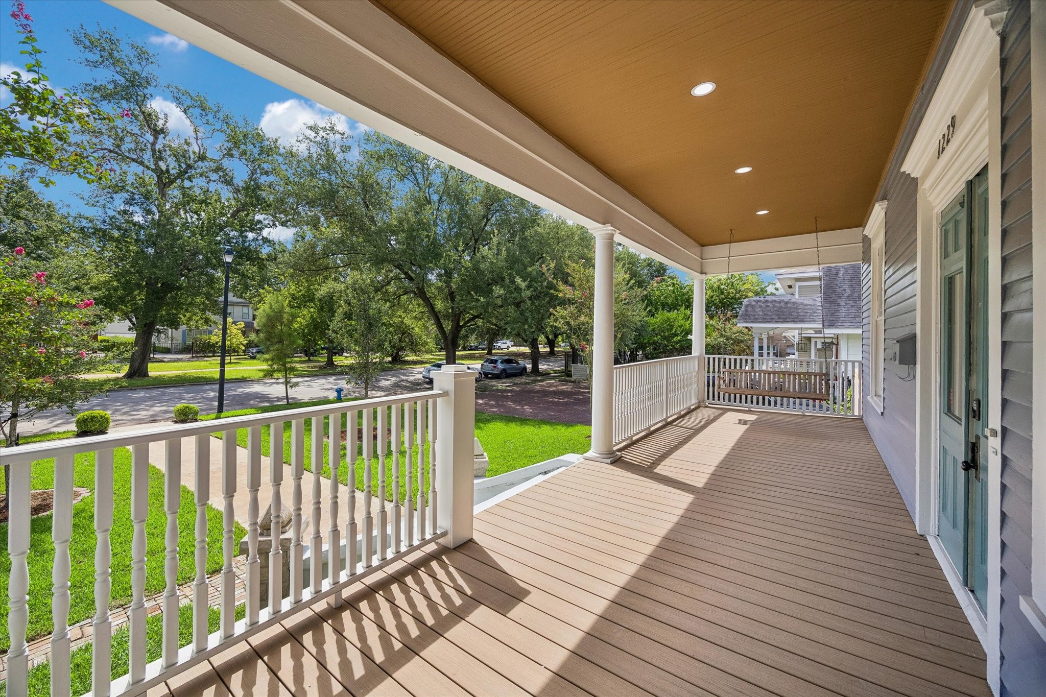 1229 Heights Boulevard Property Photo 5