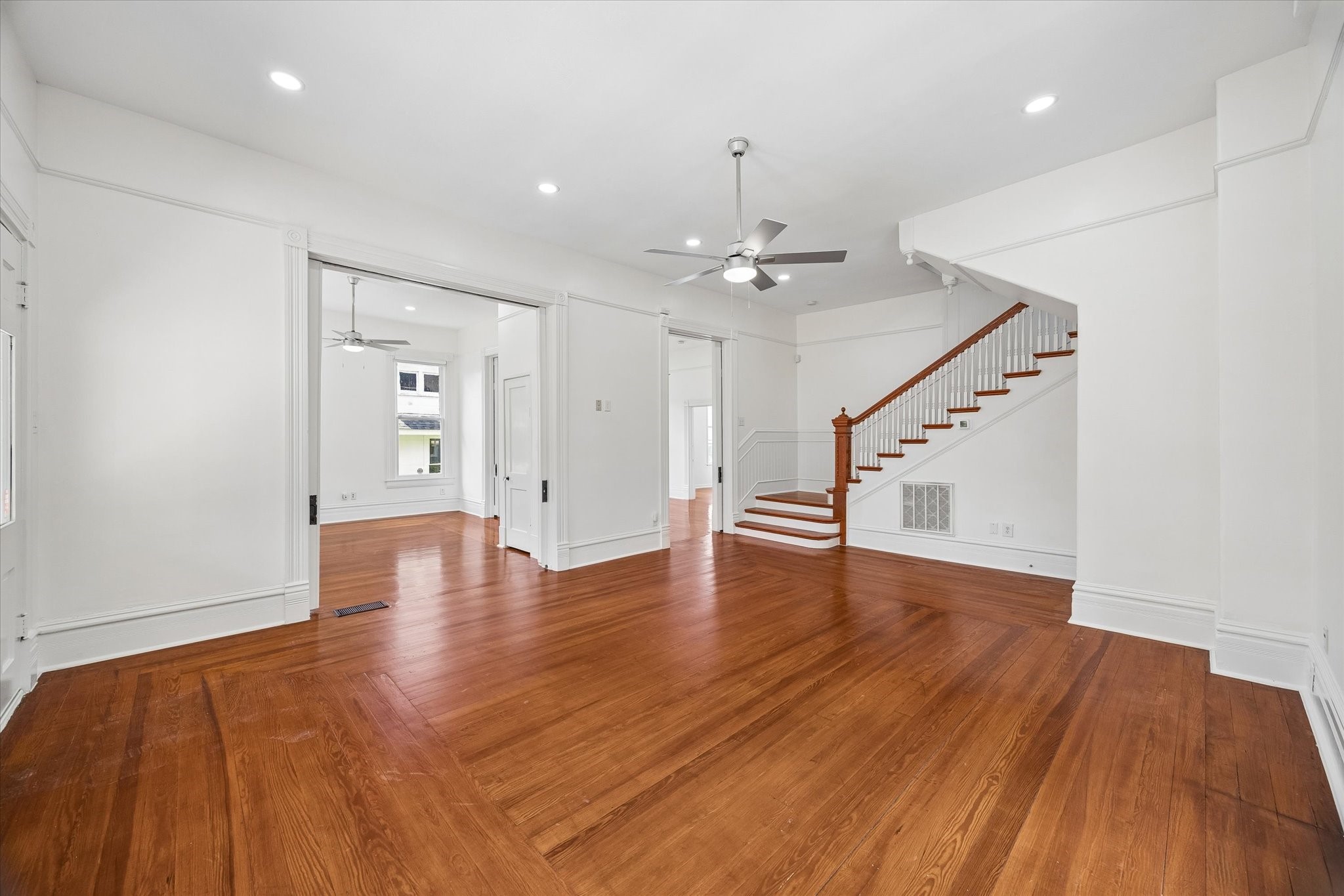 1229 Heights Boulevard Property Photo 9