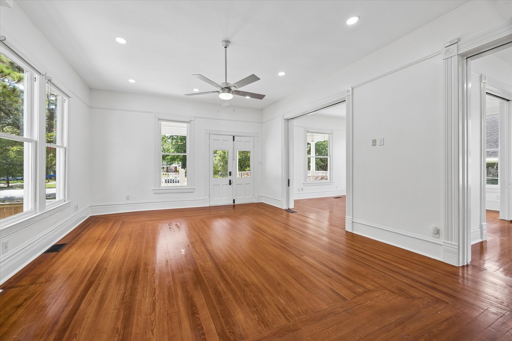 1229 Heights Boulevard Property Photo 10
