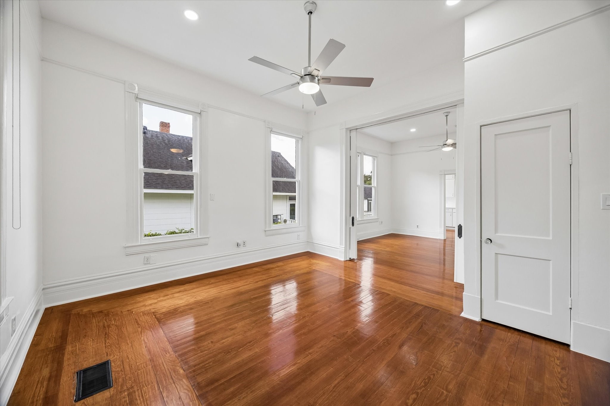 1229 Heights Boulevard Property Photo 12