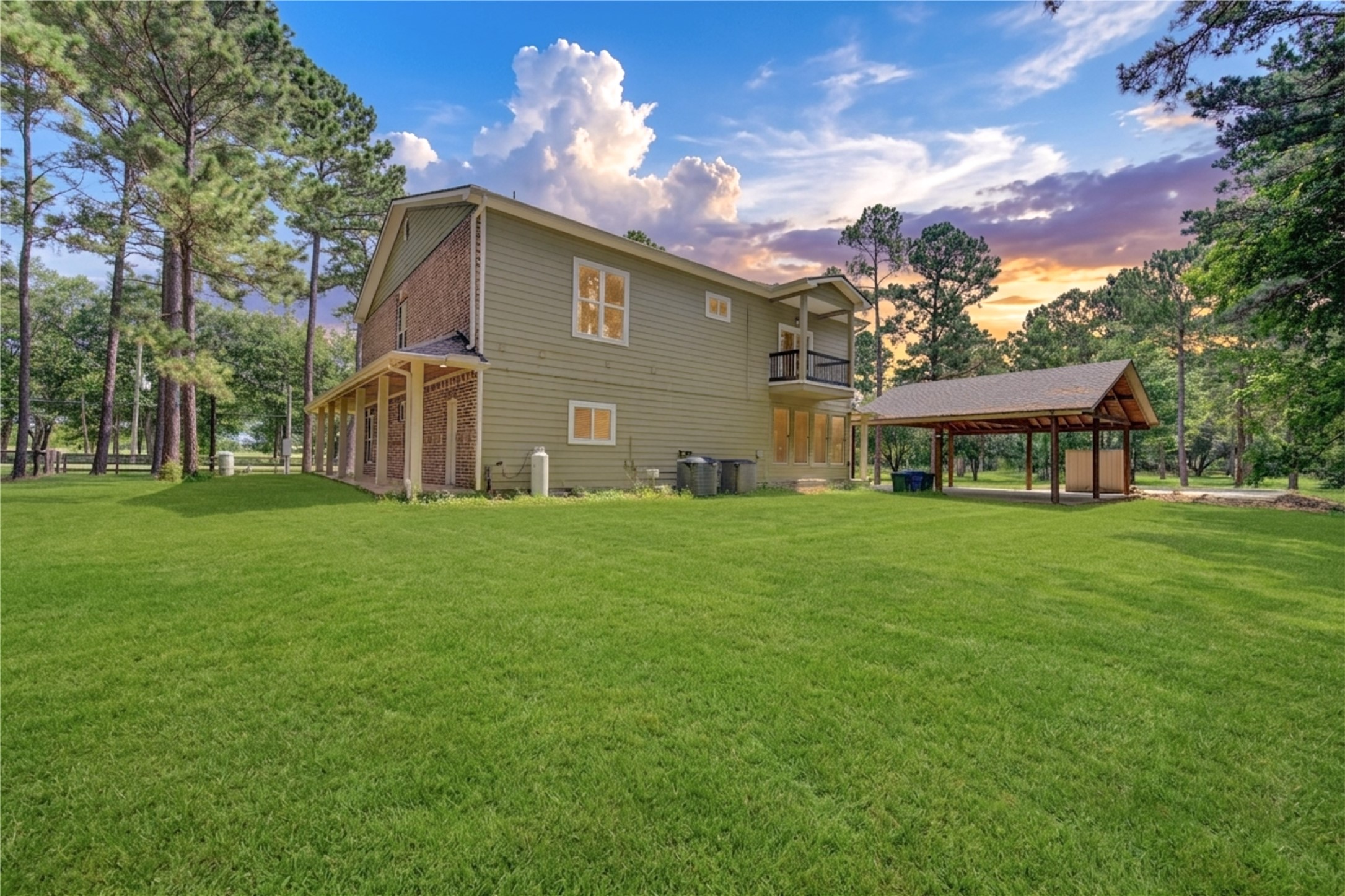 20531 Faye Street Property Photo 4