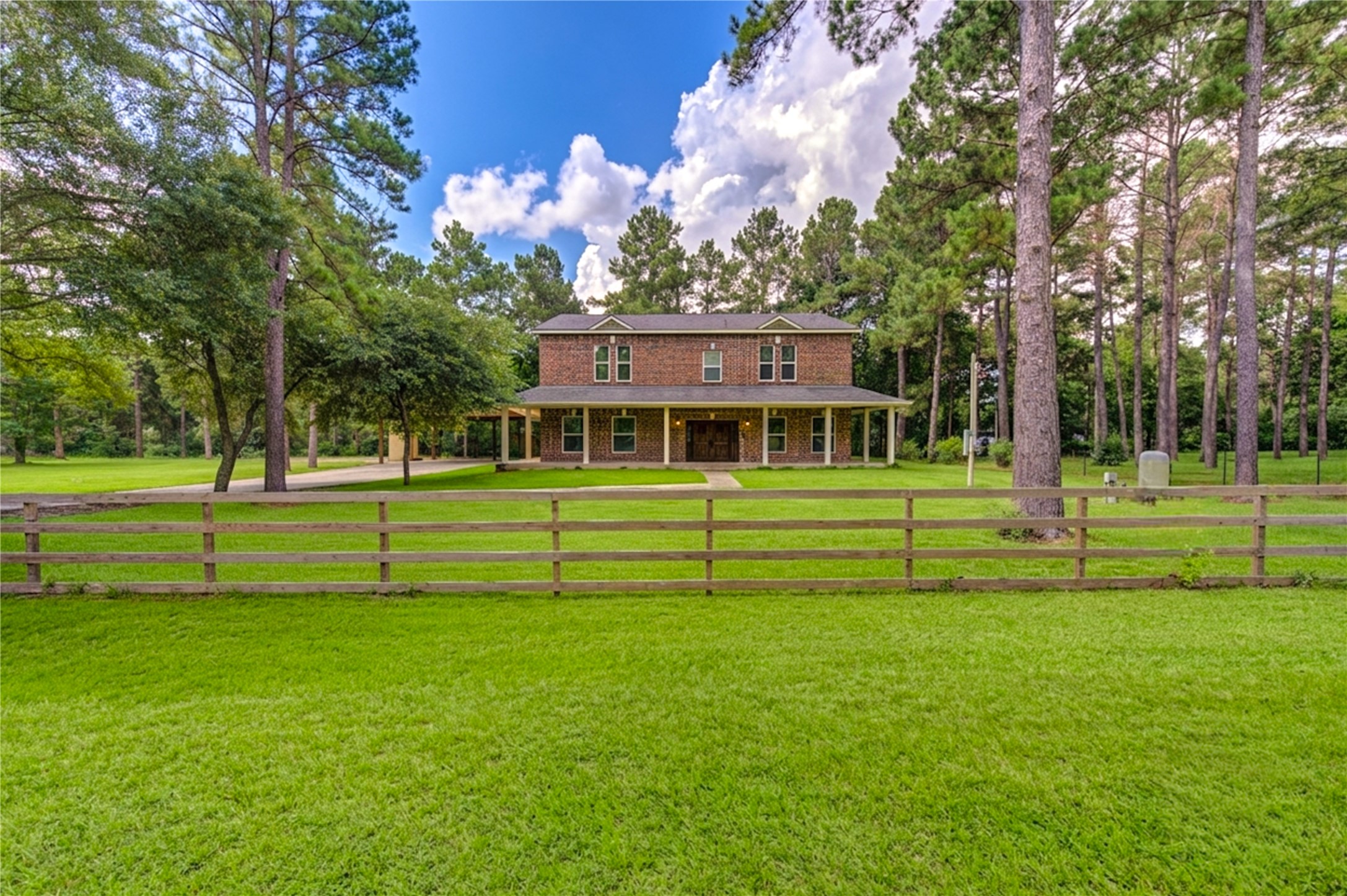 20531 Faye Street Property Photo 5