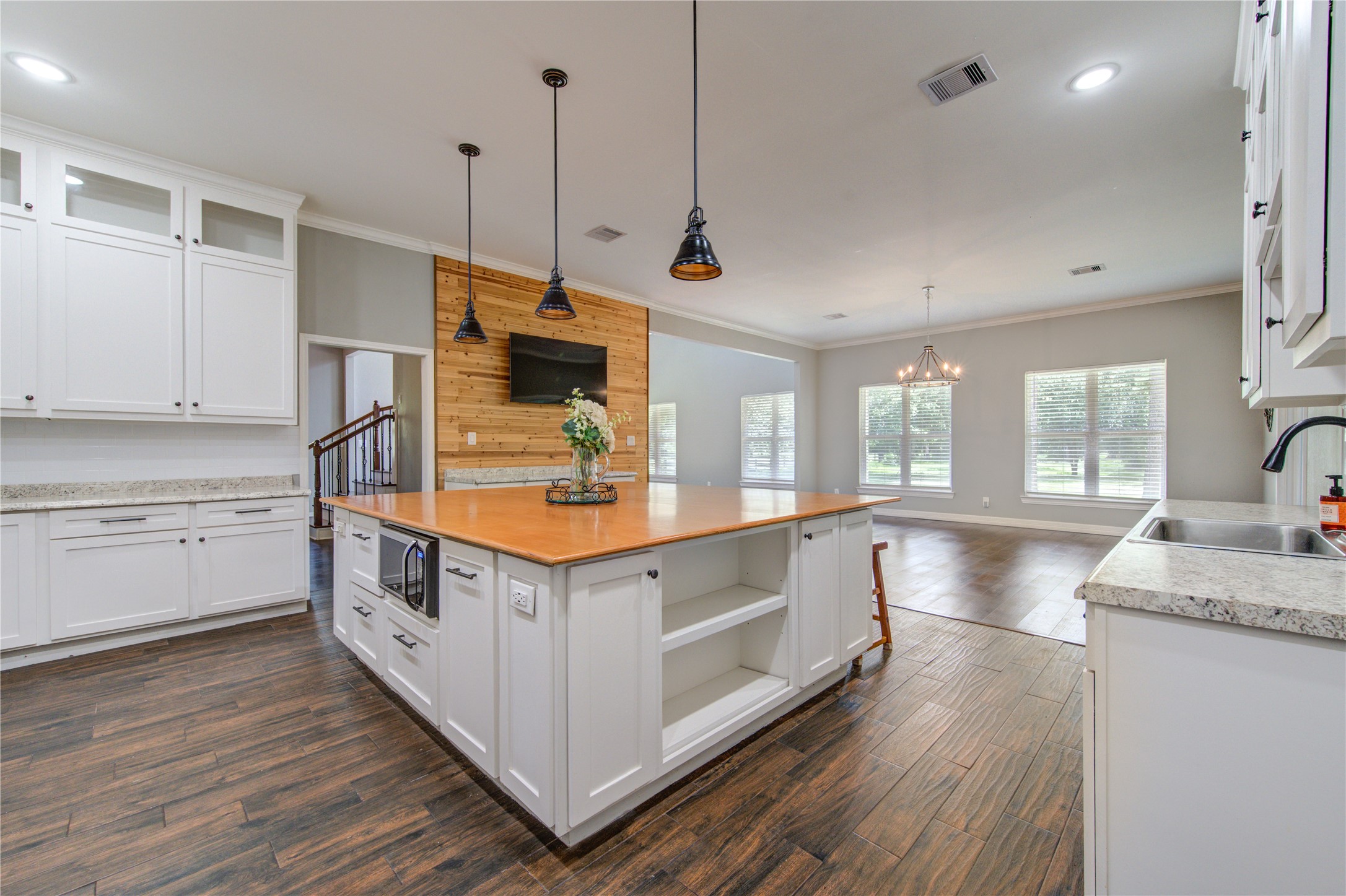 20531 Faye Street Property Photo 17
