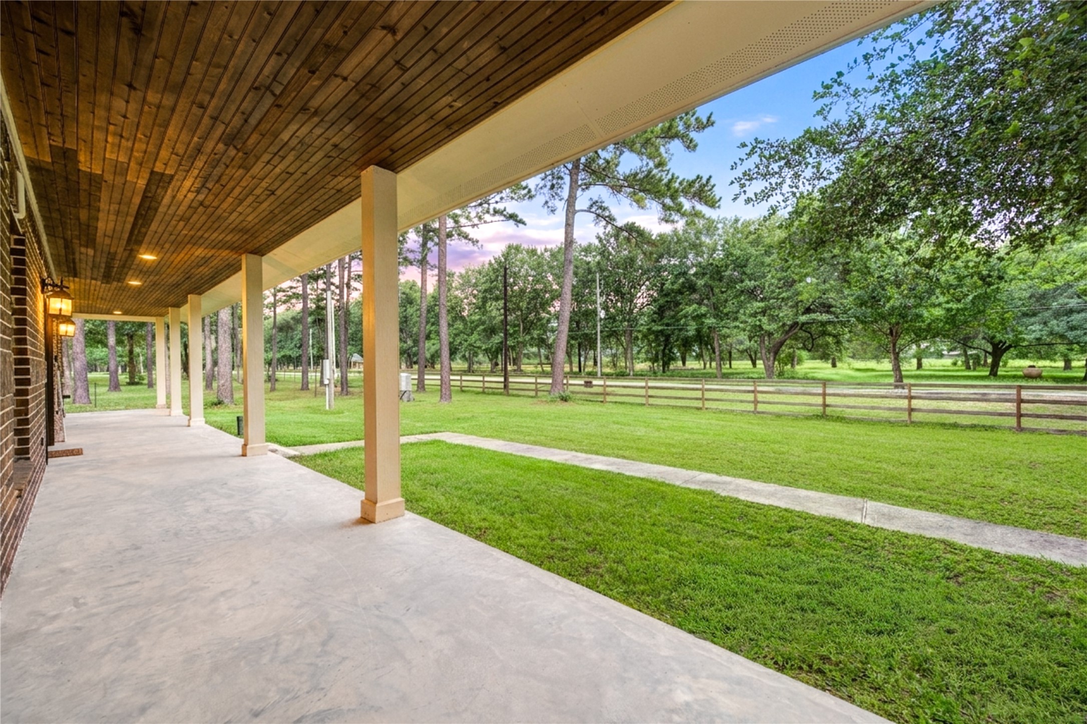 20531 Faye Street Property Photo 41