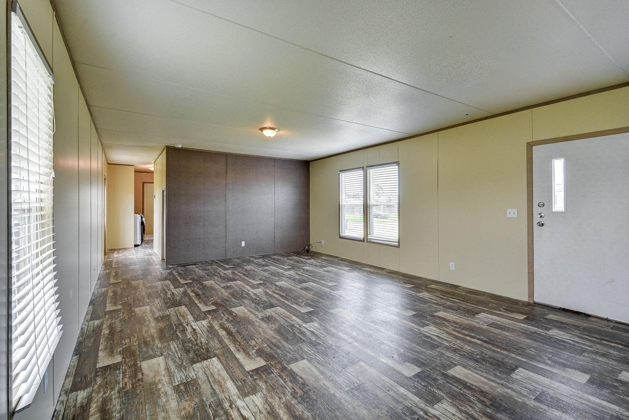 2245 Ben Boulevard Property Photo 2