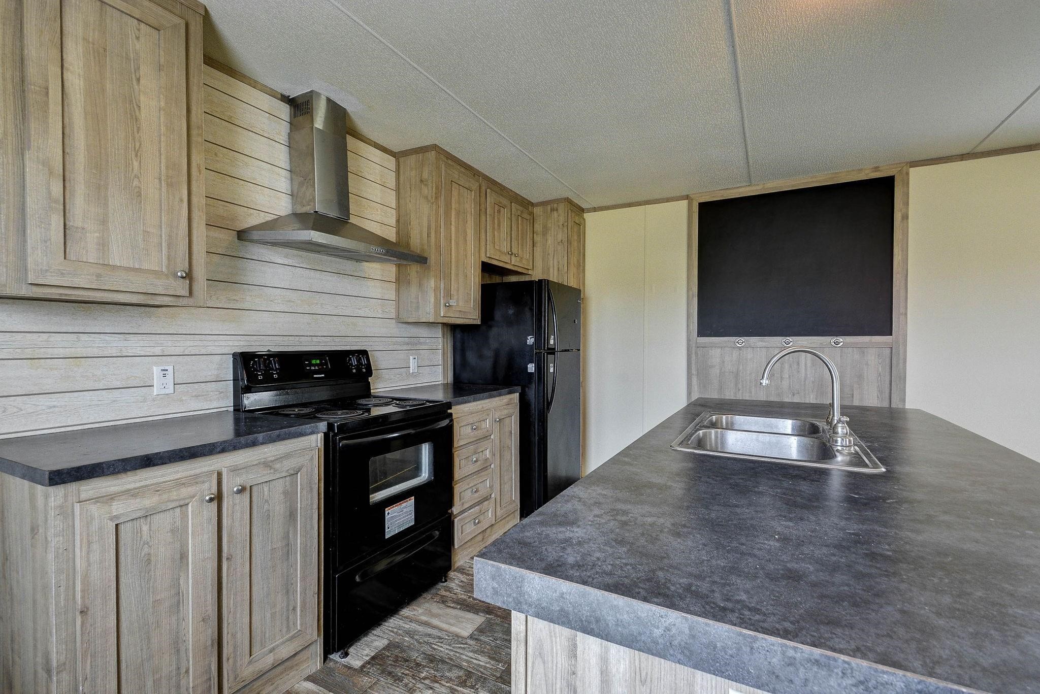 2245 Ben Boulevard Property Photo 3