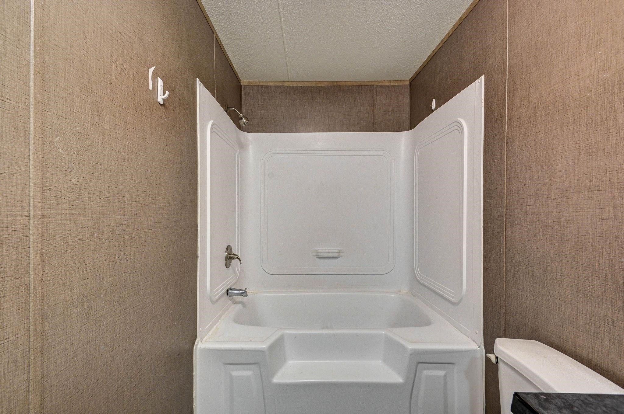 2245 Ben Boulevard Property Photo 12