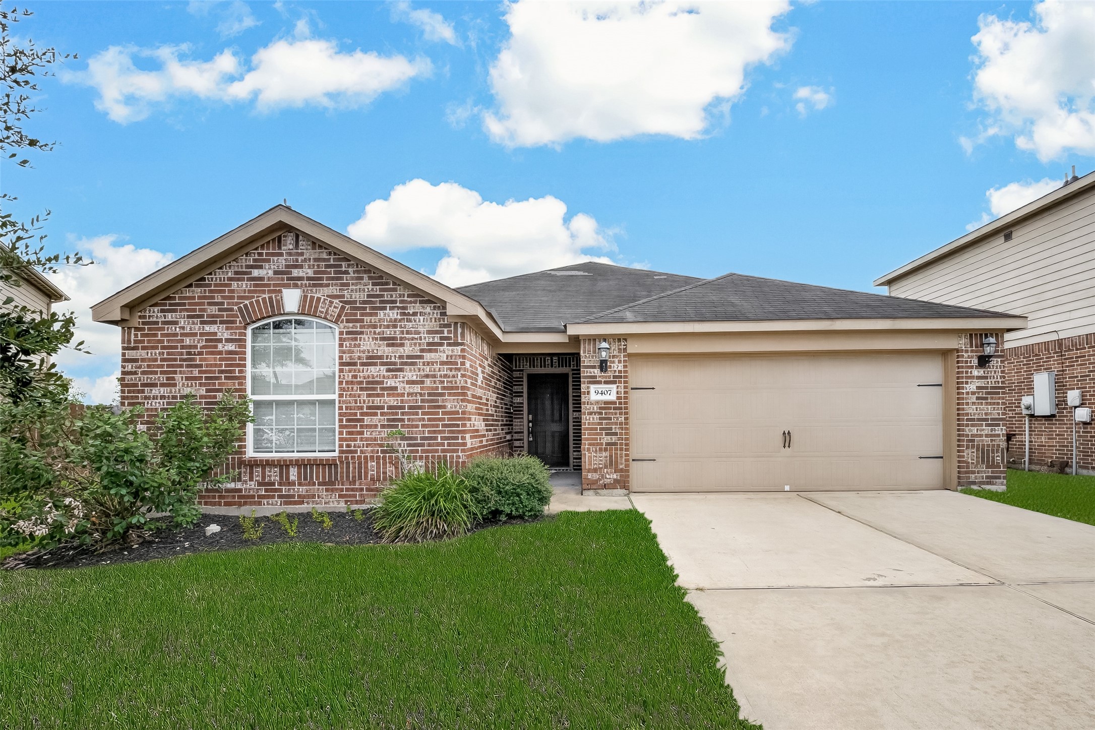 9407 Grand Spark Drive Property Photo 1